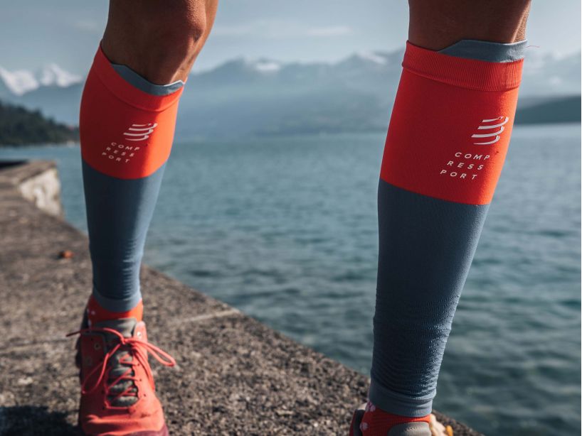 Compressport Unisex R2V2 Compression Calf Sleeves - Coral (SU00002B_401) for Running, Cycling & Sports Recovery