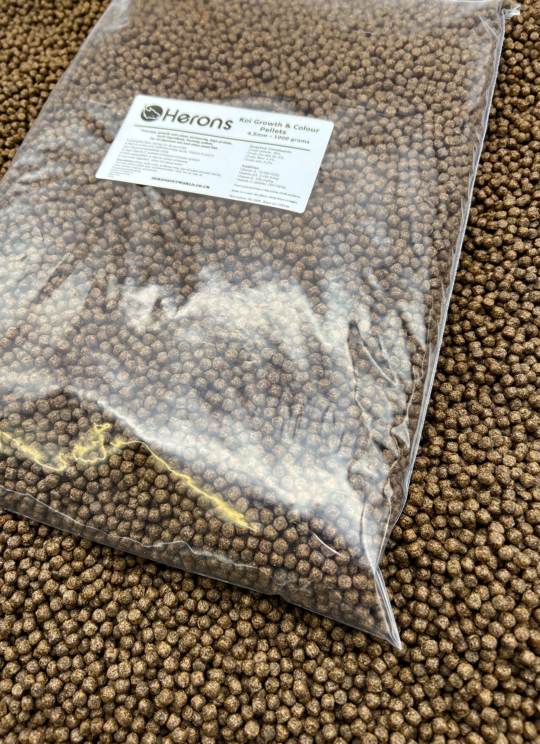 Premium Koi Fish Food Pellets 4.5mm - 1KG | High Protein Growth & Color Enhancing Food for Koi Carp, Shubunkin & Goldfish | Multi-Ingredient Pond Fish Diet | Perfect for Outdoor Ponds & Water Gardens