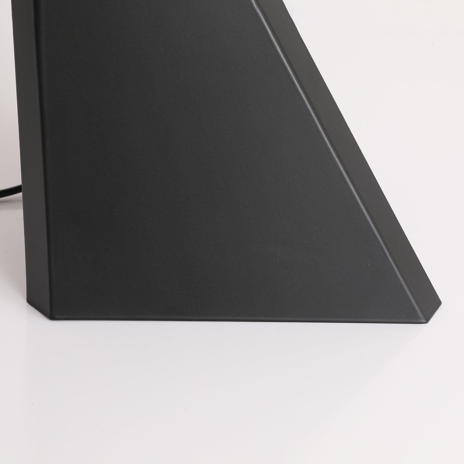 Elegant Noir Roy Table Lamp - Modern Bedside & Living Room Lighting for Home Decor