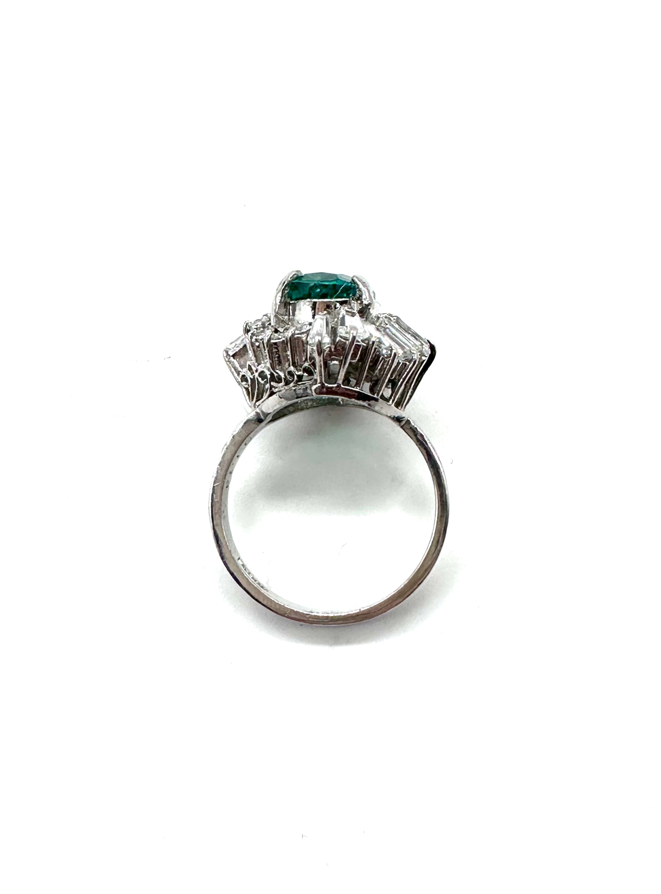 Exquisite 14K Gold Emerald and Diamond Halo Engagement Ring for Women - Perfect for Proposals, Anniversaries & Special Occasions