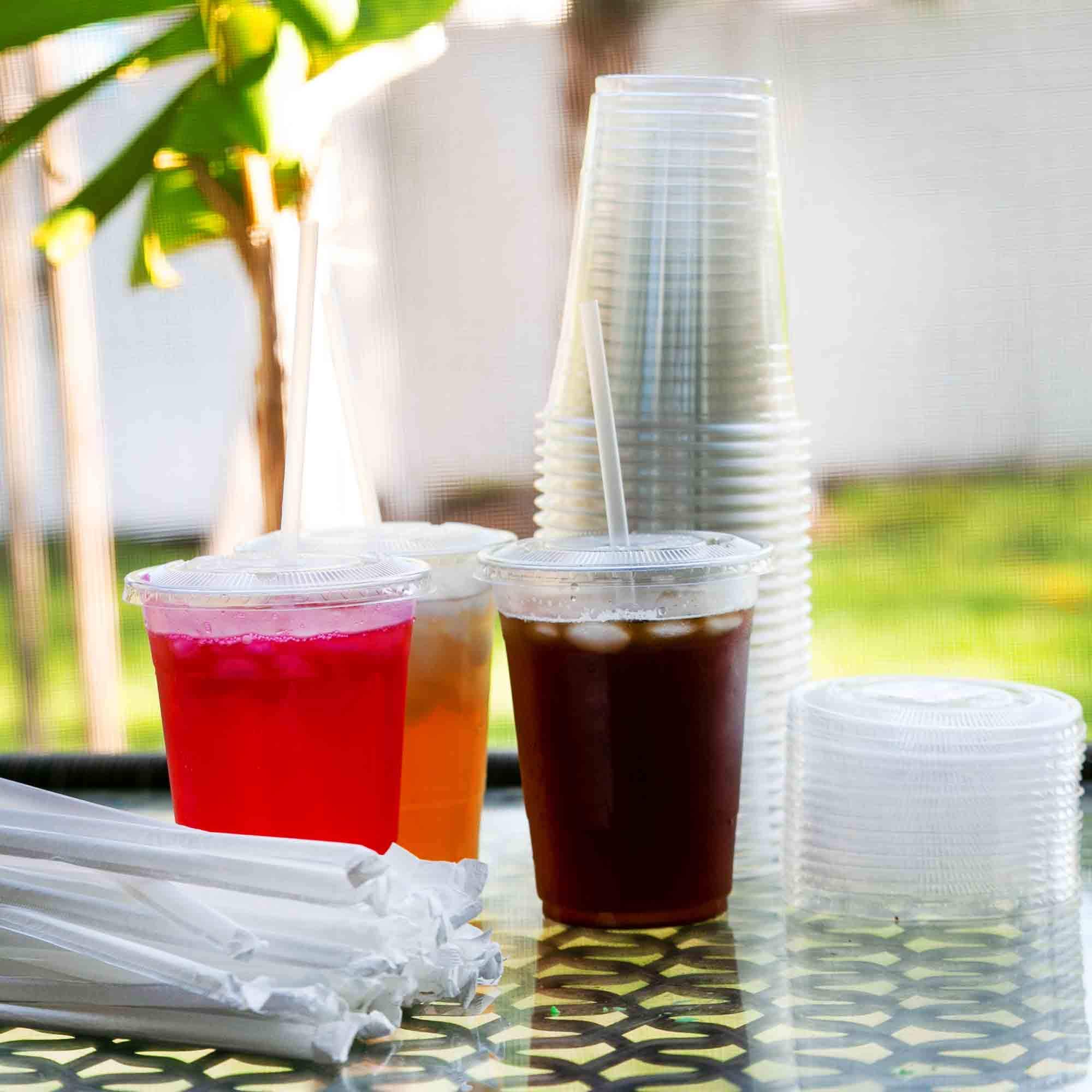 SafeWare 24oz Disposable Clear Plastic Cups with Flat Lids & Straws - 400 Sets (4 Boxes of 100) - Perfect for Parties, Picnics, and Beverage Service