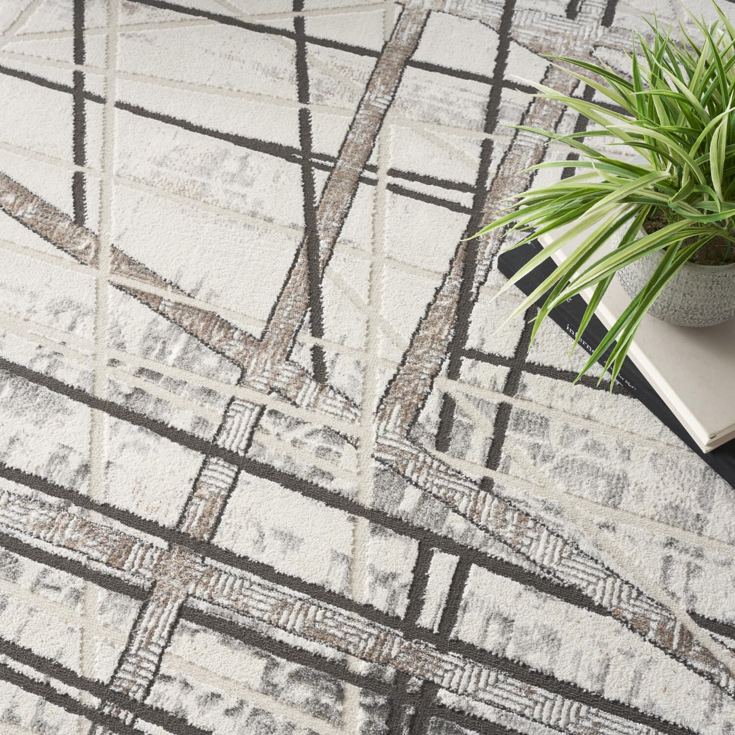 Nourison Desire Abstract Grey Silver 3'11
