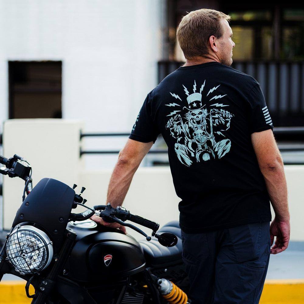 Uncle Sam Freedom Rider T-Shirt - Patriotic American Graphic Tee for Men & Women - Perfect for 4th of July, Independence Day & Political Rallies