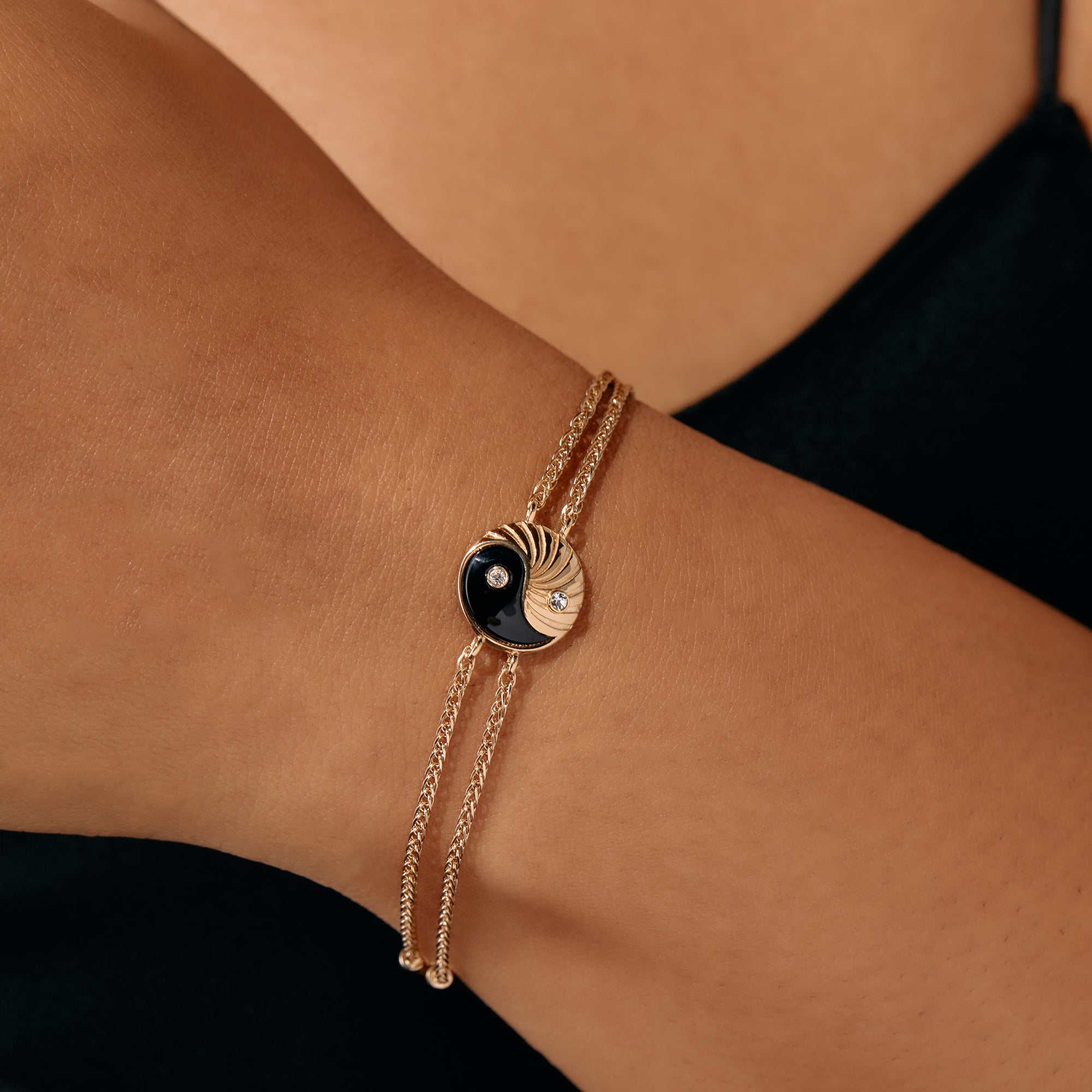 Black Onyx Yin Yang Bracelet for Women - Natural Stone Healing Jewelry for Meditation, Yoga & Spiritual Balance