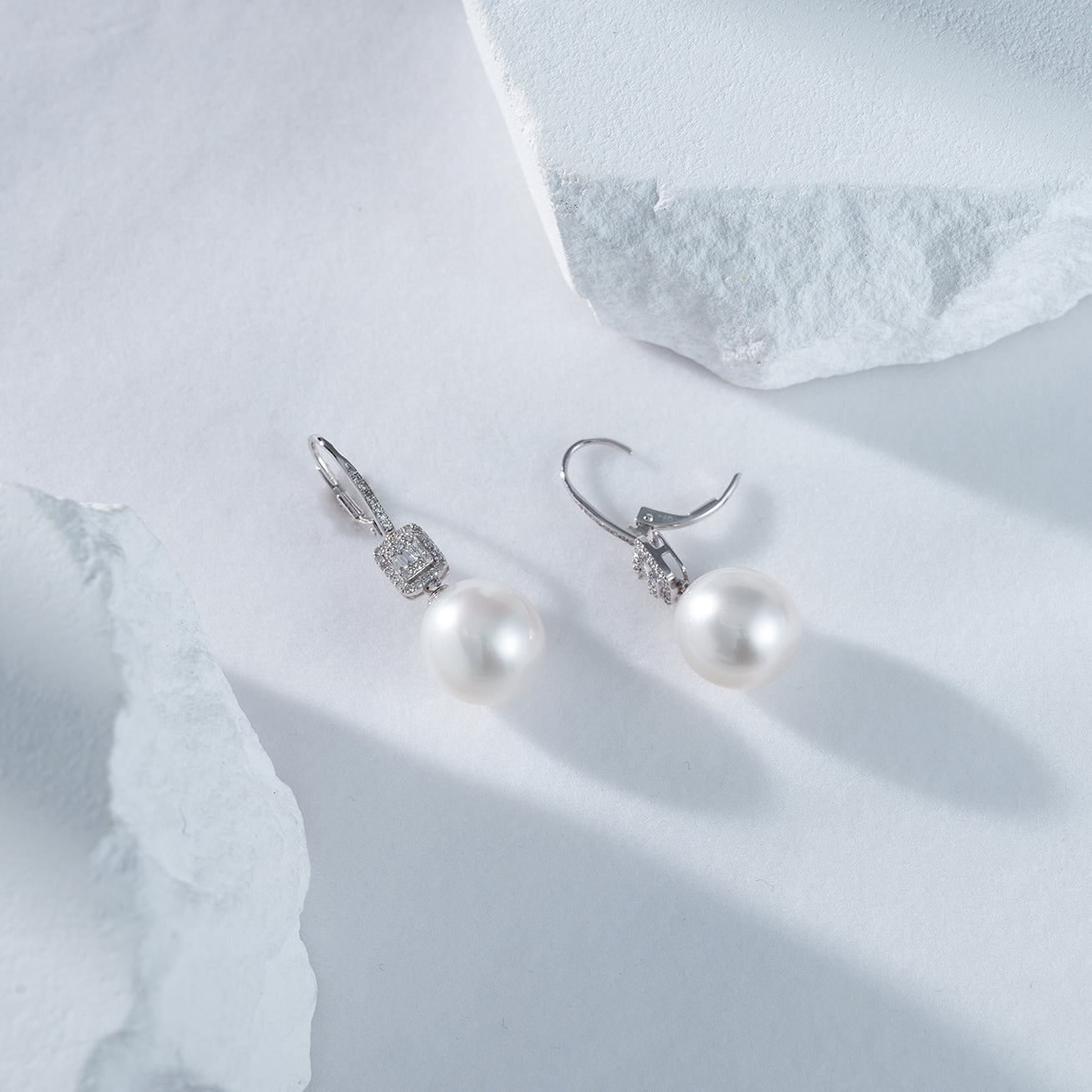 18K Solid Gold Diamond Australian White Pearl Earrings - Luxury Dangle Drop Earrings for Women, Perfect for Weddings, Parties & Special Occasions