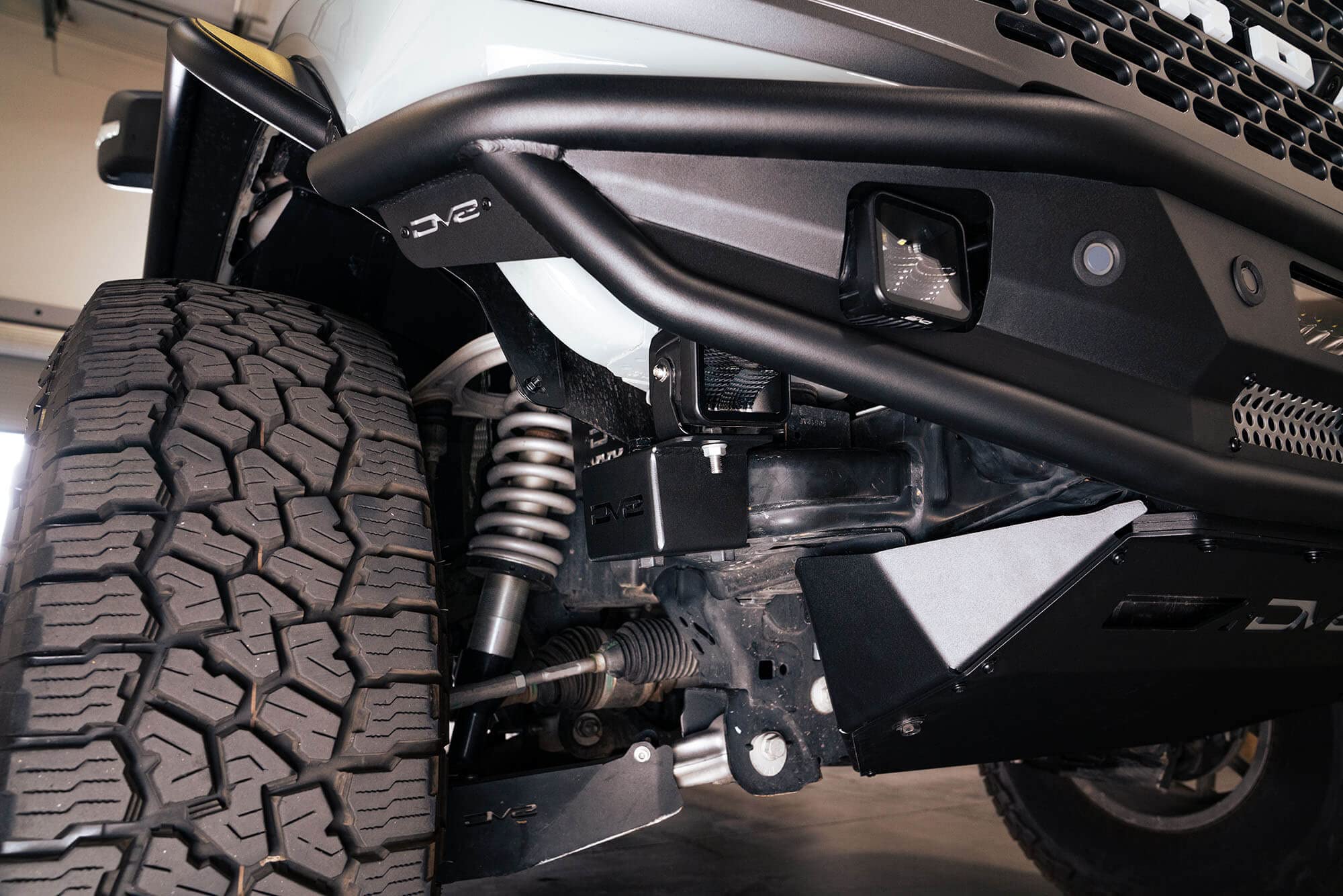 **DV8 Offroad Crash Bar Caps with Accessory Mount for 2021-2022 Ford Bronco | Fits 35
