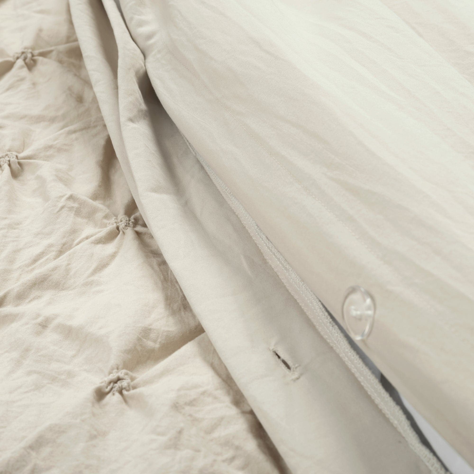 Ravello Pintuck 3-Piece Duvet Cover Set - Soft Luxury Bedding for Master & Guest Bedrooms - Perfect for Modern & Traditional Home Decor