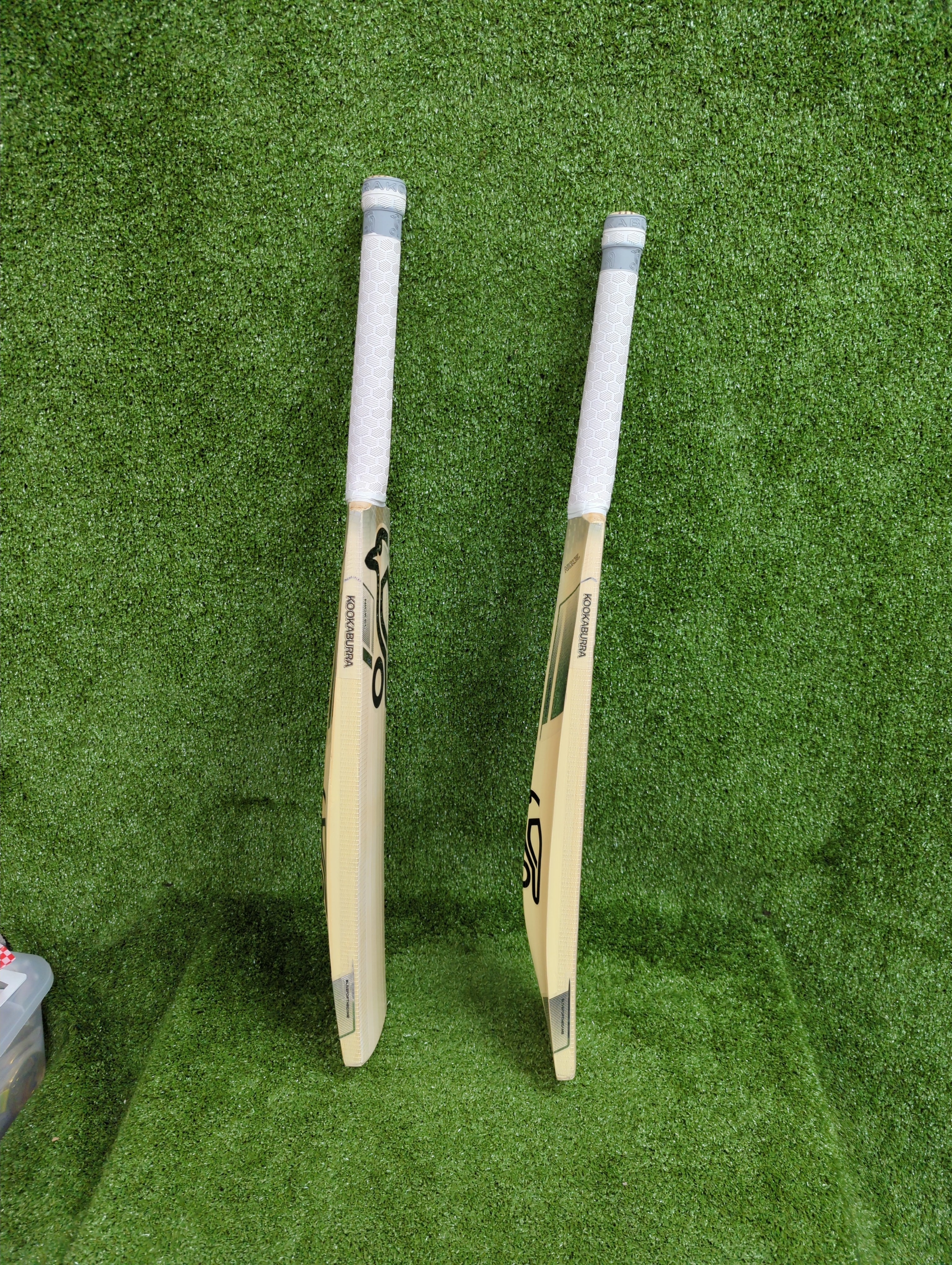 Kookaburra Nickel 6.5 Junior/Youth English Willow Cricket Bat - Lightweight & Durable for Young Players | Perfect for Practice, Matches & Training Sessions