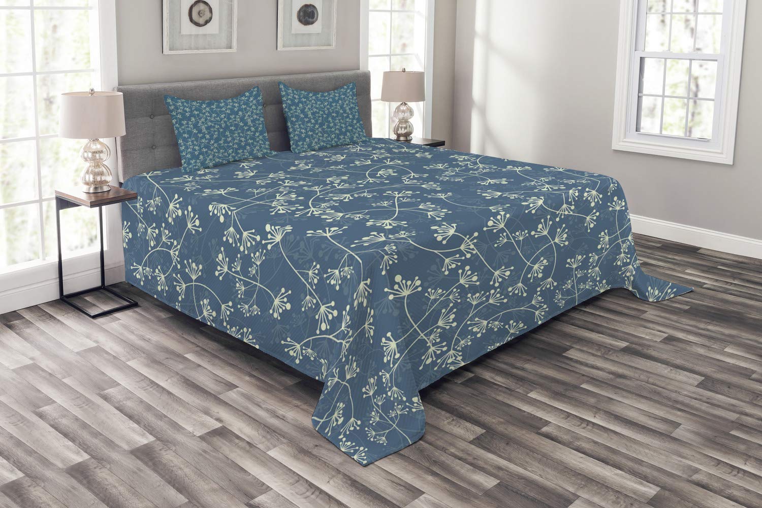 Ambesonne Floral Bedspread Set - King Size 3-Piece Bedding with 2 Pillow Shams, Nature Inspired Twig & Petal Design in Pale Green & Slate Blue, Spring Decor for Master Bedroom or Guest Room