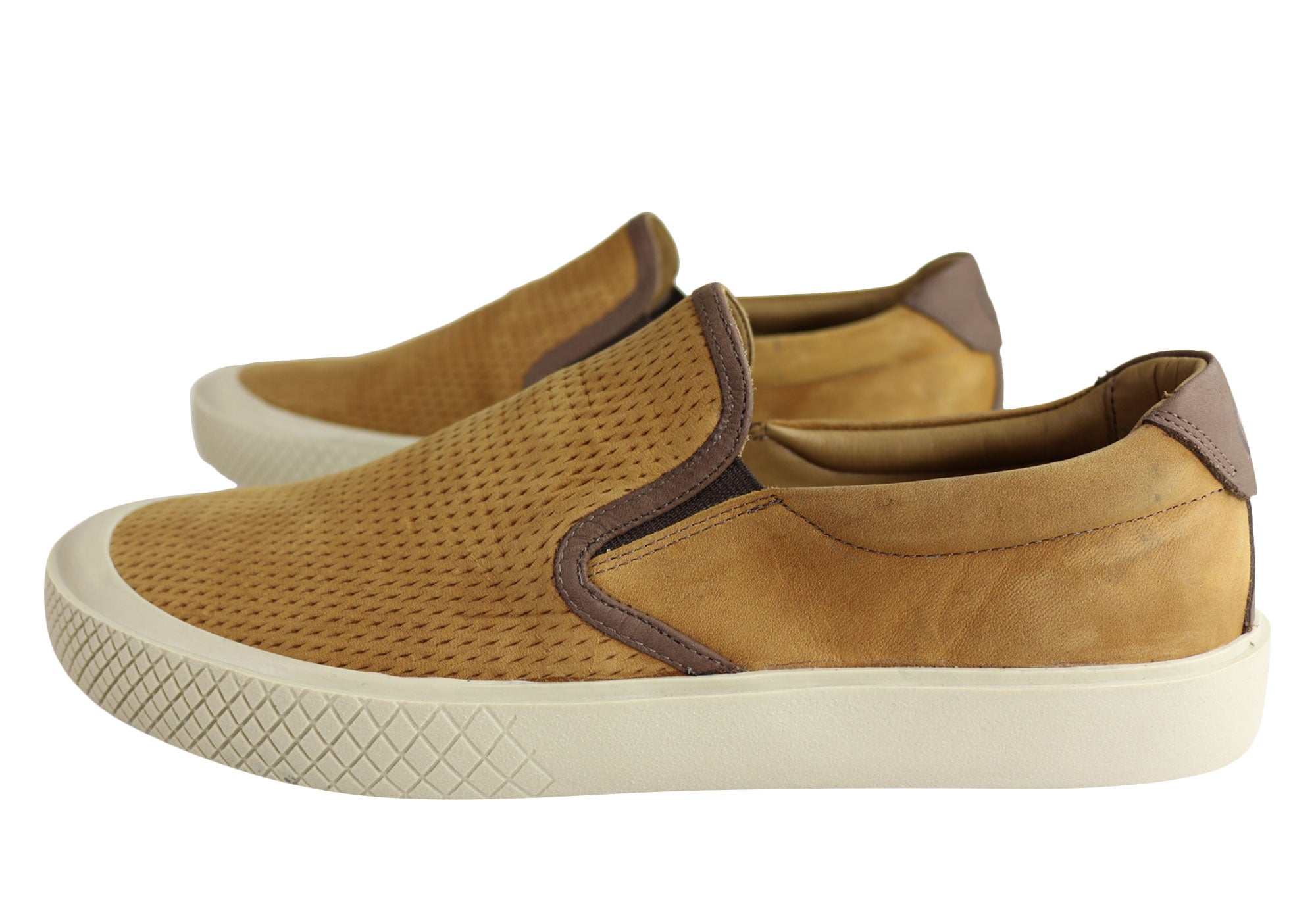 Ferricelli Justin Men's Leather Casual Shoes with Cushioning - Handmade in Brazil - Perfect for Work, Travel & Everyday Comfort