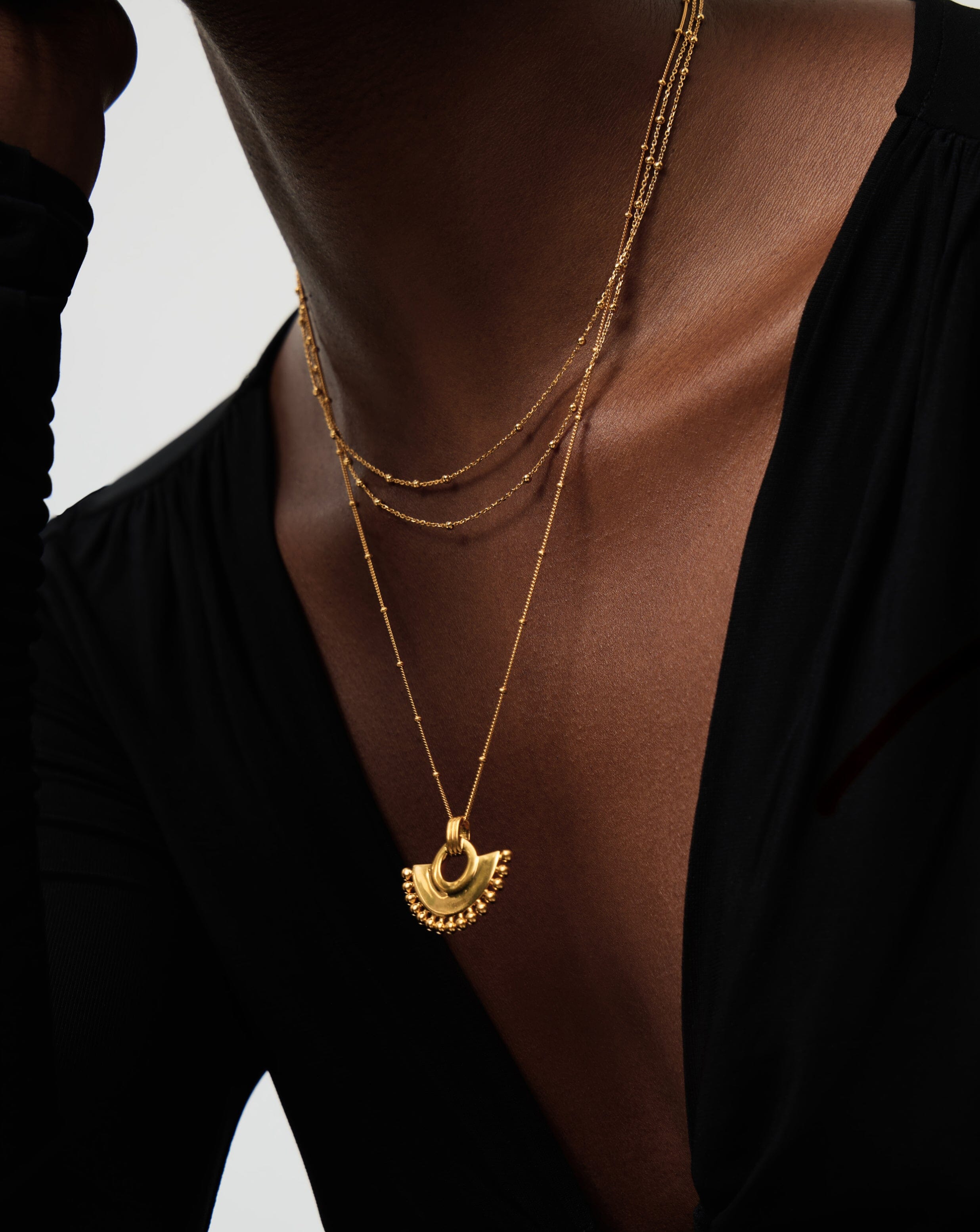 Zenyu Fan Necklace - 18k Gold Plated Elegant Pendant for Women | Perfect Gift for Birthday, Anniversary & Special Occasions
