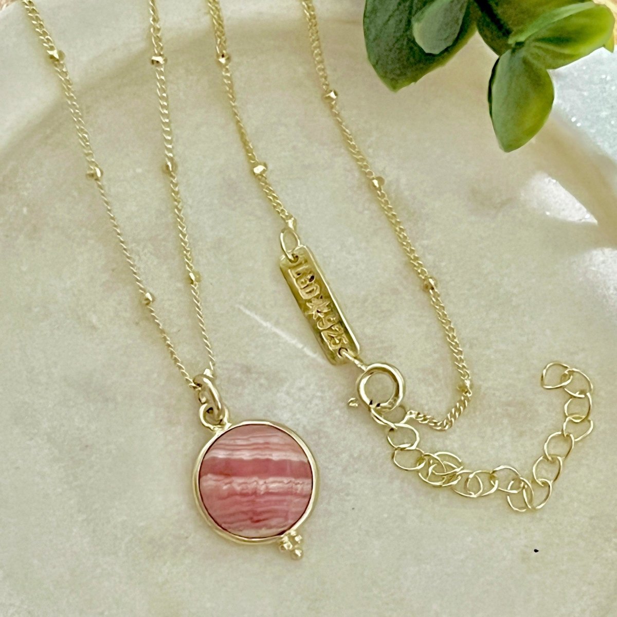 Laihas Free Spirit Gold Rhodochrosite Necklace - Elegant Rose Quartz Jewelry for Women, Perfect for Valentine's Day Gifts & Spiritual Healing