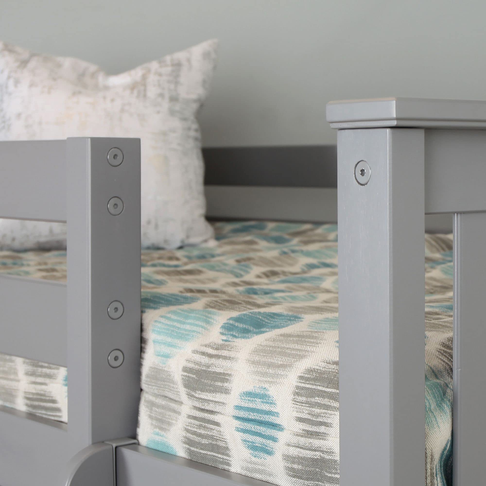 Max & Lily Low Loft Twin Bed Frame for Kids - Sturdy Wooden Bunk Bed with Ladder & Safety Rail - Space-Saving Grey Bedroom Furniture for Small Rooms, Dorms & Kids' Sleepovers