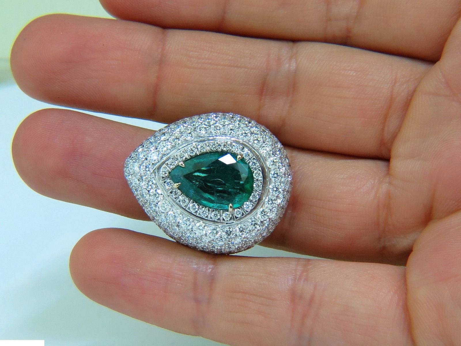 17.60CT 18K Gold Natural Green Emerald Diamond 3D Puffed Dome Deco Ring for Women - Elegant Statement Jewelry for Weddings, Parties & Special Occasions