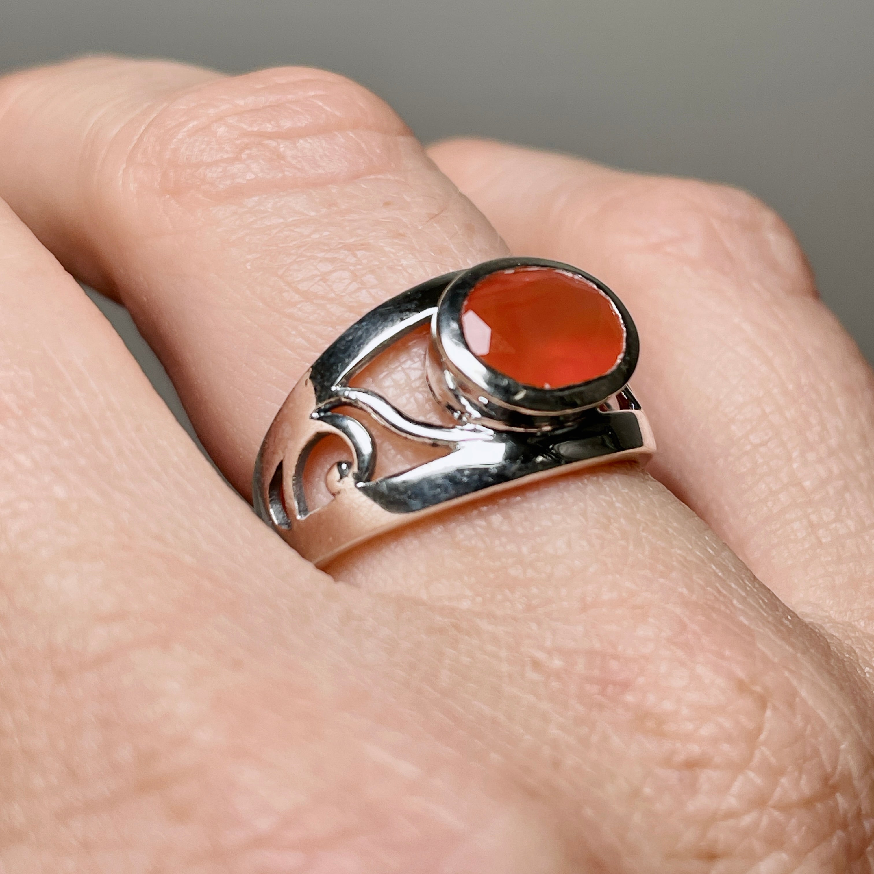 Boho Style Carnelian Oval Faceted Decorative Ring R3820 - Elegant Handmade Jewelry for Women, Perfect for Parties, Weddings & Everyday Wear