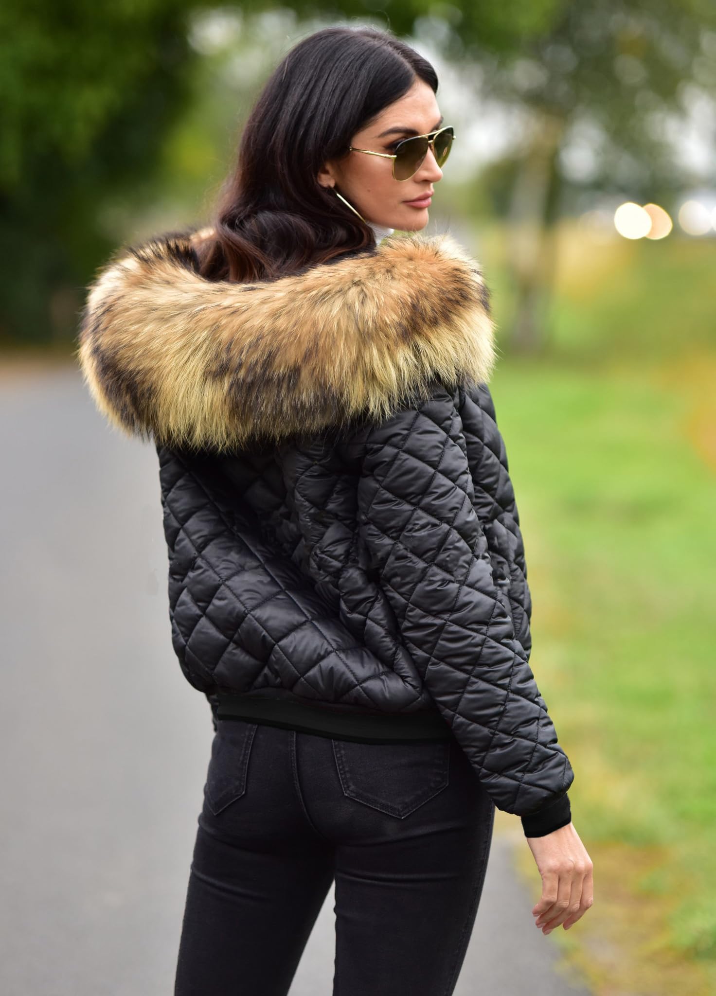 Roiii Women's Winter Warm Down Jacket - Thick Slim Puffer Coat with Hood, Waterproof Parka for Outdoor Activities | Perfect for Skiing, Snowboarding & Cold Weather Fashion