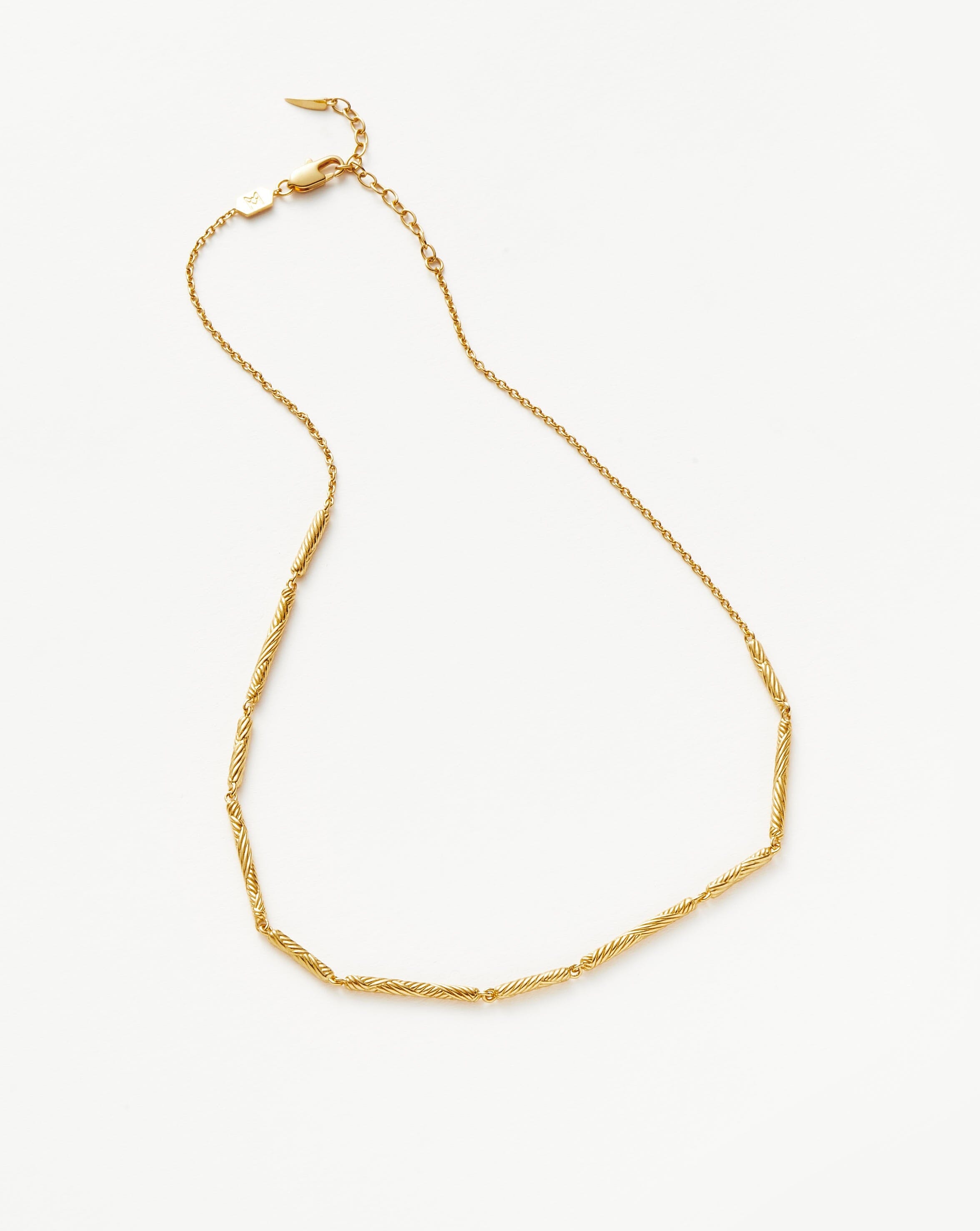 Trendy Wavy Ridge Chain Choker Necklace for Women - Elegant Layered Gold & Silver Statement Piece | Perfect for Parties, Date Nights & Everyday Wear
