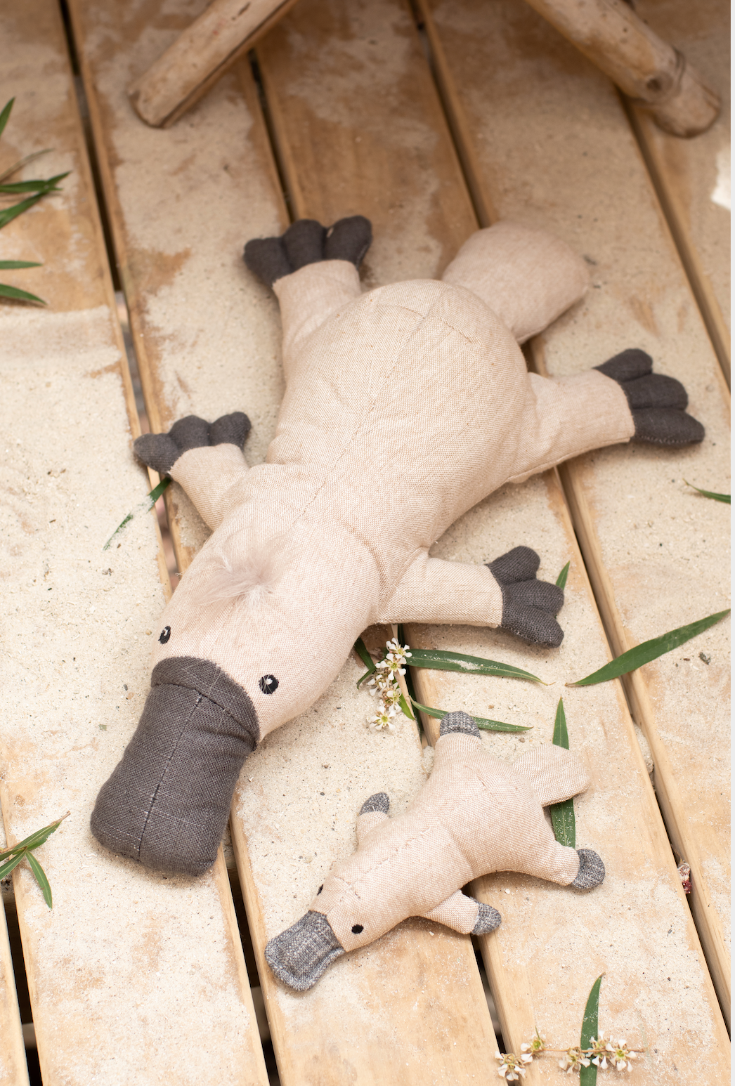 Pete the Platypus Baby Teether & Mini Rattle - Soothing Teething Toy for Infants, Soft Chewable Animal Shaker for Newborns & Toddlers - Perfect for Playtime, Sensory Development and Early Learning