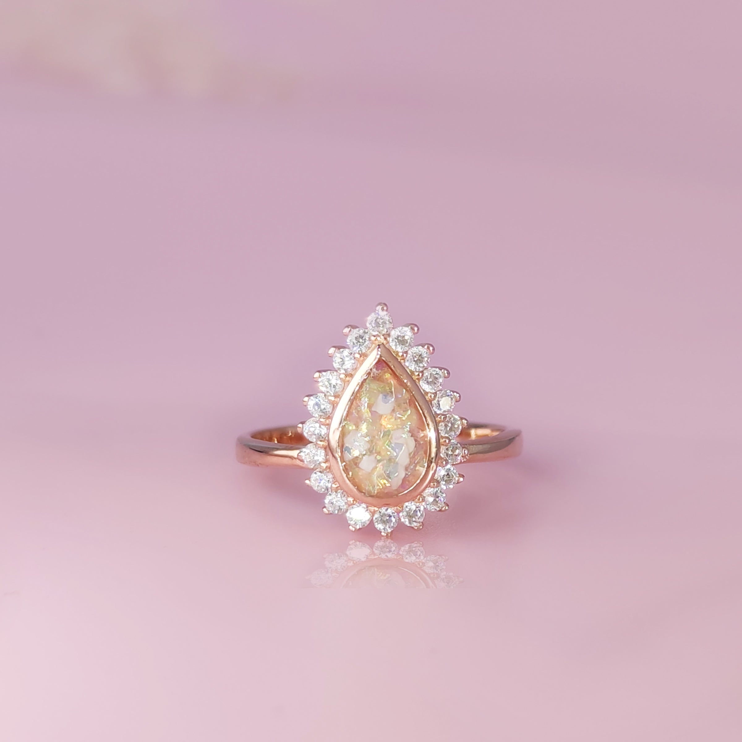 Memorial Ashes Ring - Handcrafted Cremation Jewelry for Loved Ones | Perfect for Remembrance Ceremonies & Everyday Wear