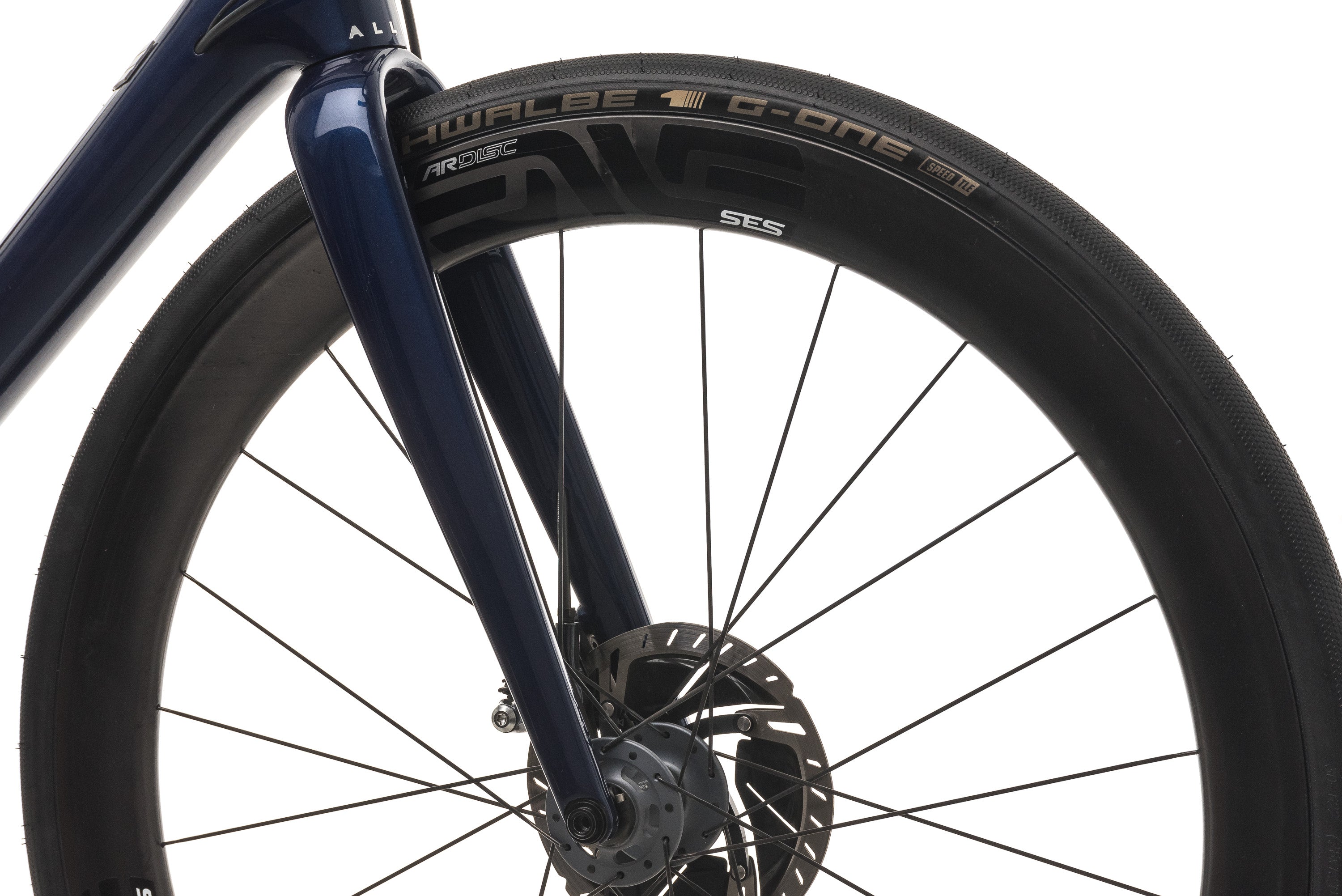 Allied Alfa Allroad Road Bike - Lightweight Aluminum Frame, 21-Speed Shimano Gears for Men & Women - Perfect for Commuting, Fitness & Adventure Riding