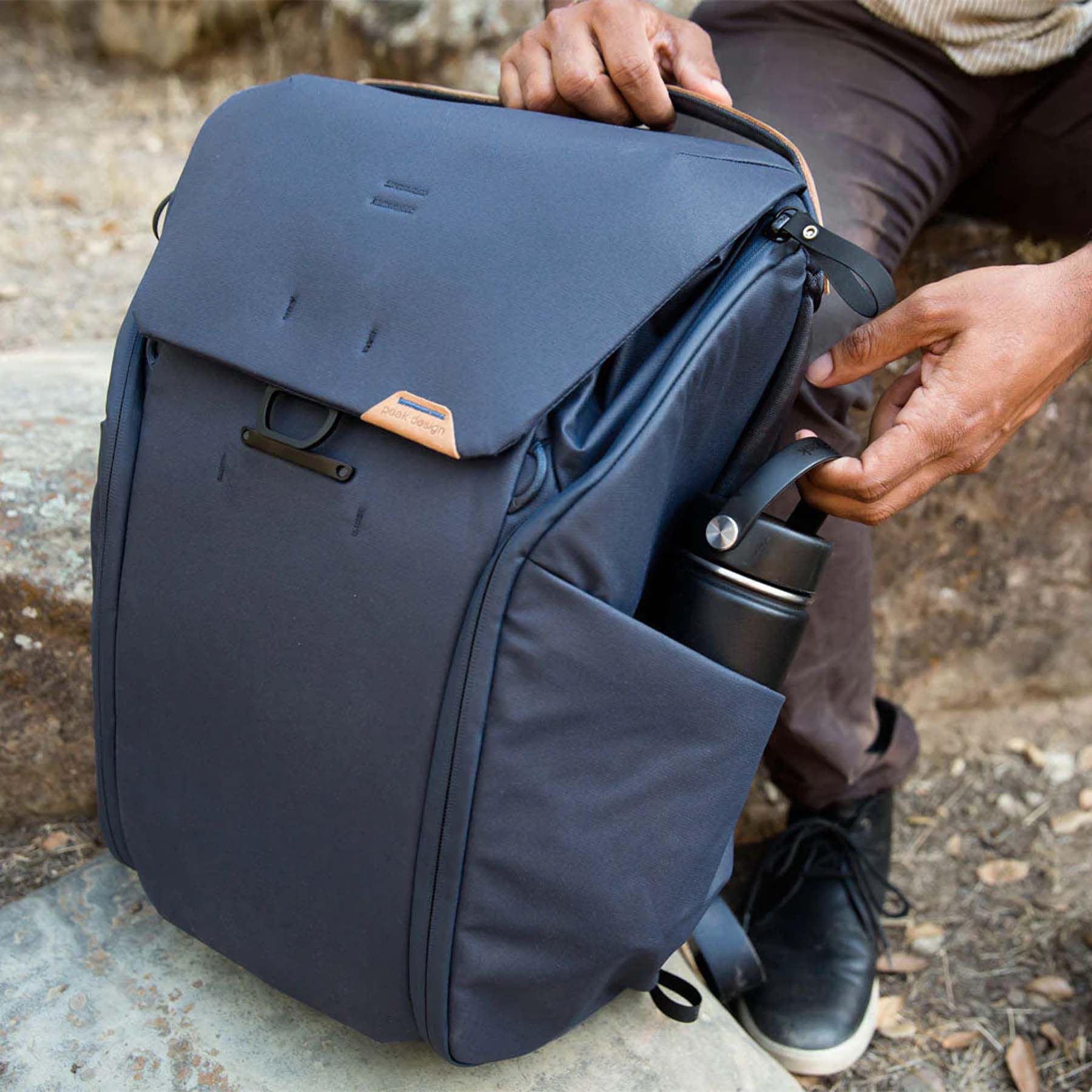 Peak Design Everyday Backpack 30L - Durable Camera & Travel Backpack for Photographers & Commuters - Perfect for Work, Hiking & Daily Use