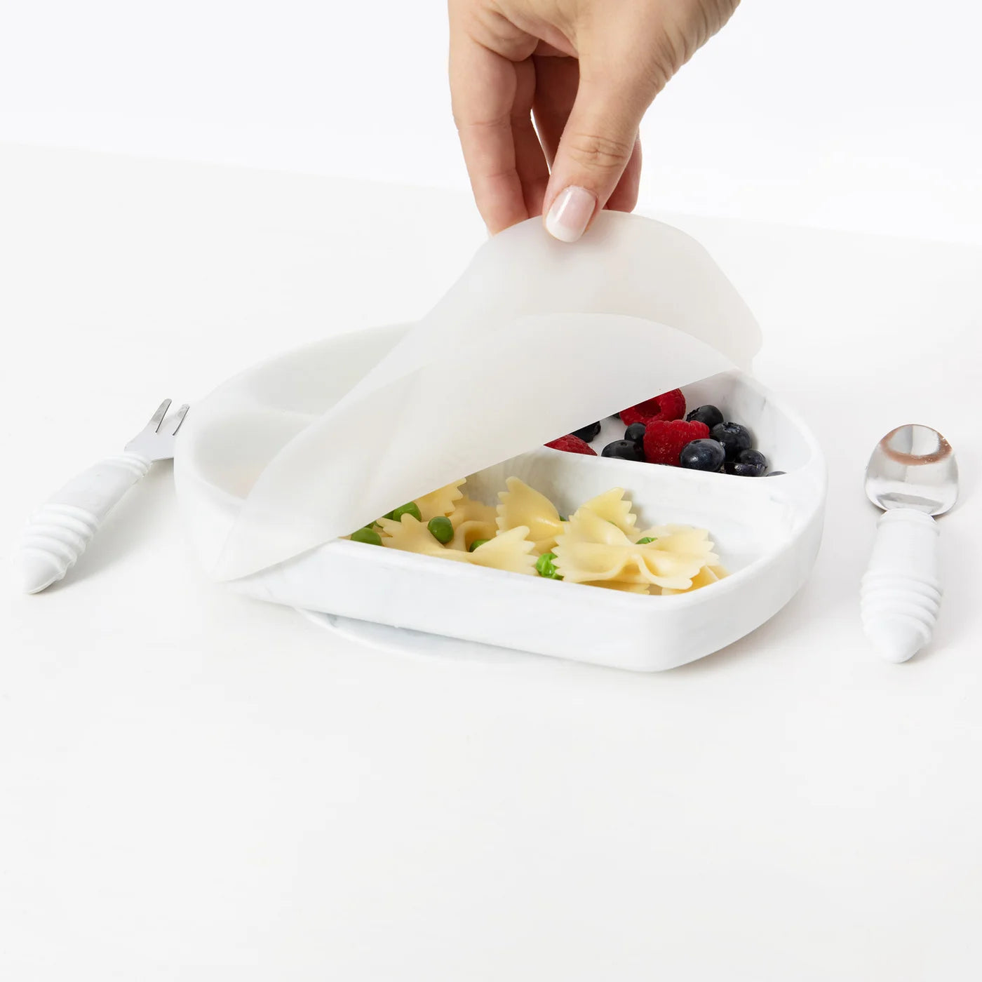 Bumkins Grip Dish Stretch Lid Cover - Universal Silicone Food Container Cover for Bowls & Plates - Microwave & Freezer Safe - Perfect for Meal Prep, Leftovers & On-the-Go Snacks