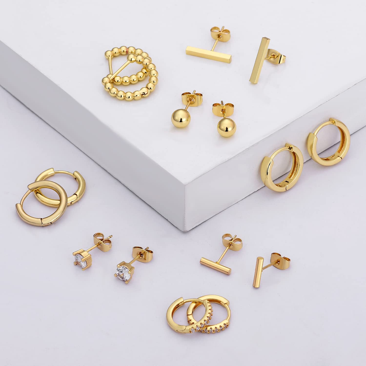 Dreamfox 6/8 Pairs Small Hypoallergenic 14K Gold Plated Huggie Hoop Earrings for Women - Minimalist Huggie Stud Earrings Set, Perfect Christmas Gift for Everyday Wear, Parties & Special Occasions