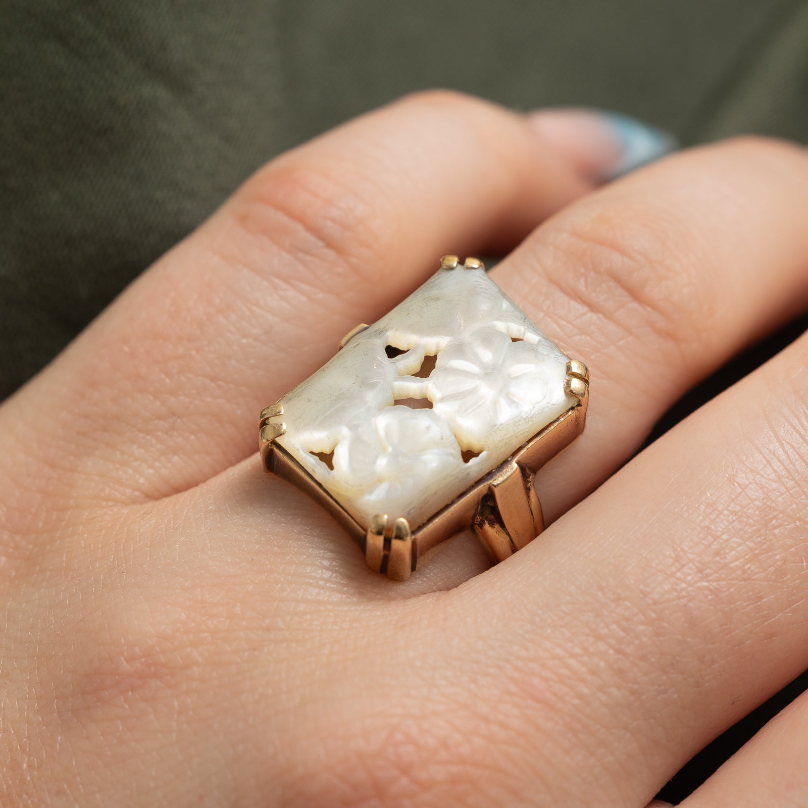 Exquisite Floral Carved Mother of Pearl Cocktail Ring | 7.50 Carat Natural Shell Gemstone | Size 6.75 | Elegant Jewelry for Women | Perfect for Weddings, Parties & Special Occasions