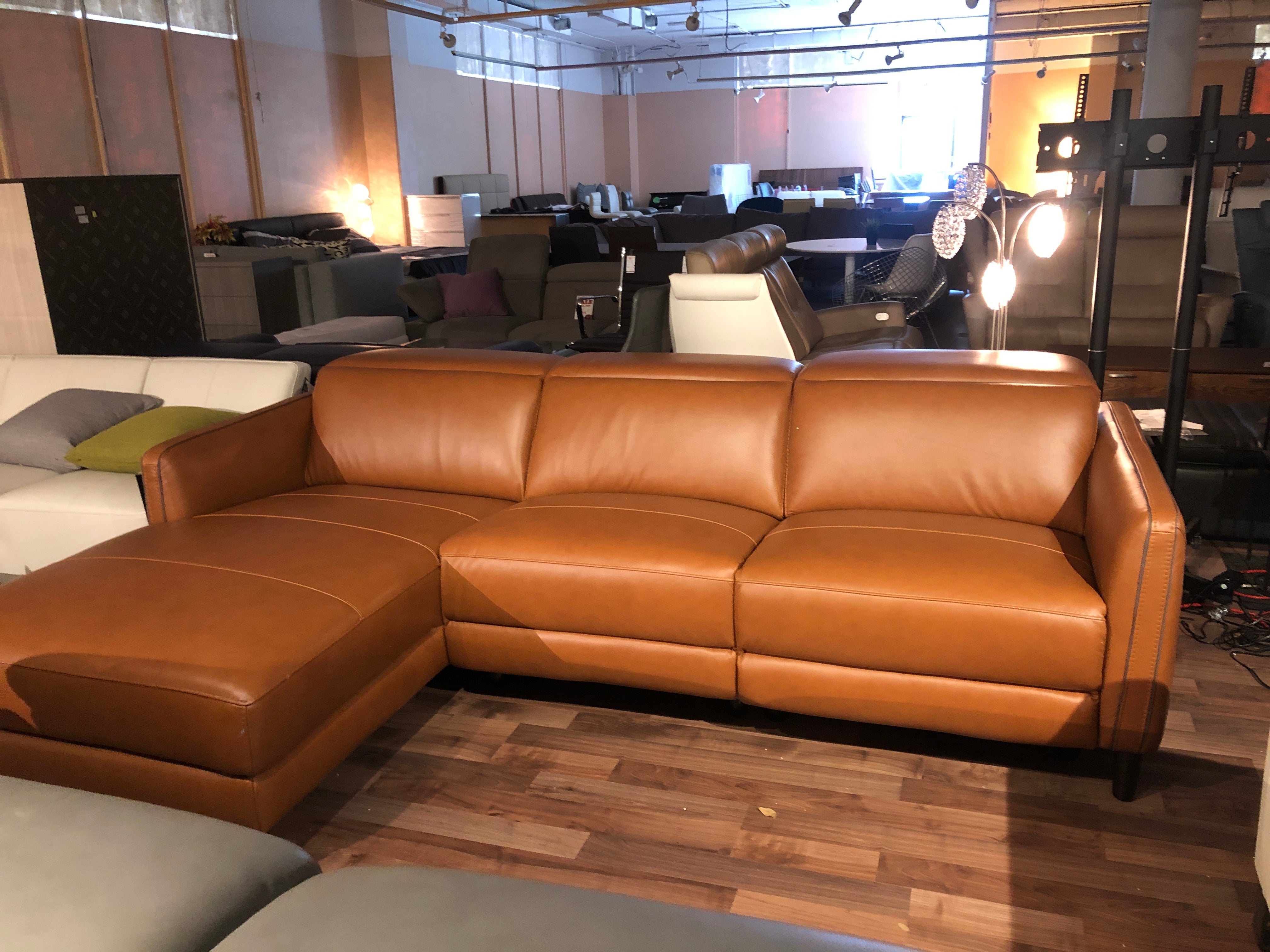 EMF KM529 Genuine Leather Recliner Chair - Premium Comfort Living Room Furniture for Relaxation & Entertainment | Perfect for Home Theater, Gaming & Reading Nook