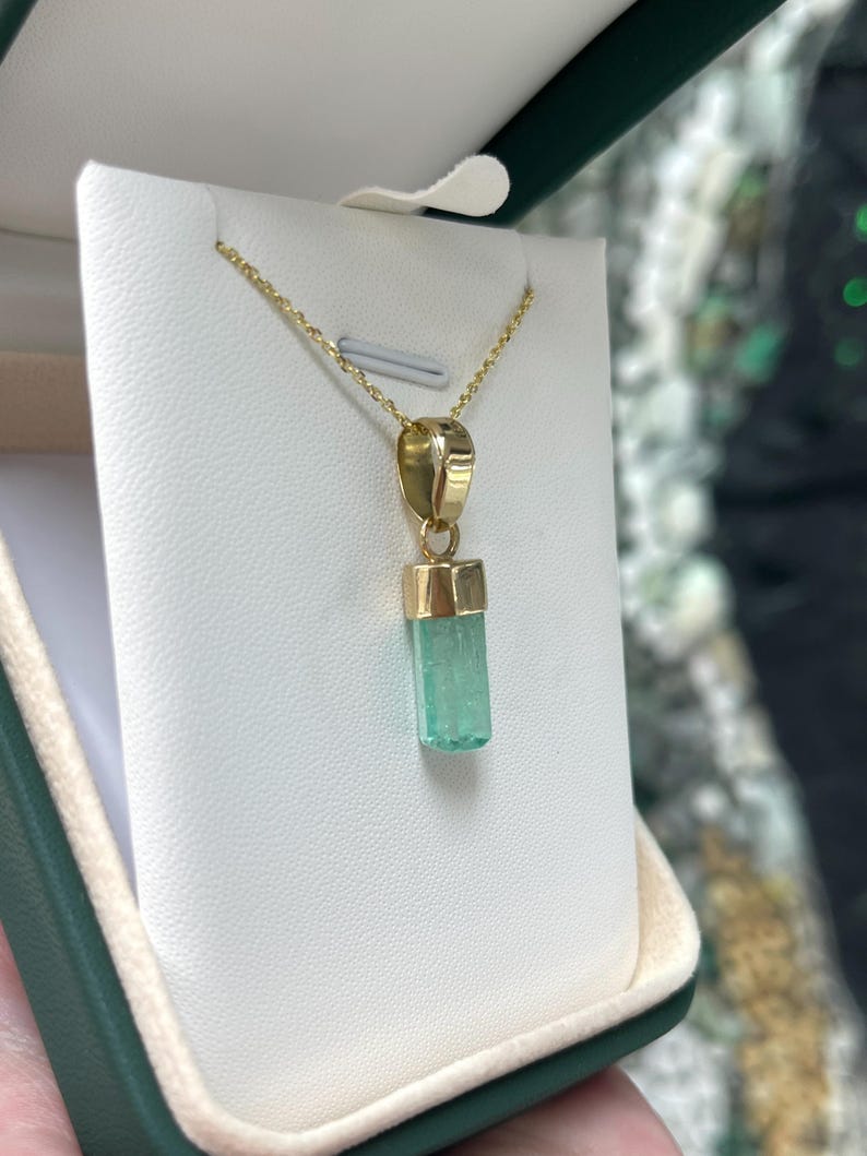 4.51ct 18K Gold Light Green Colombian Emerald Pendant - Natural Rough Crystal Clear Gemstone Jewelry for Women, Perfect for Weddings, Parties & Special Occasions