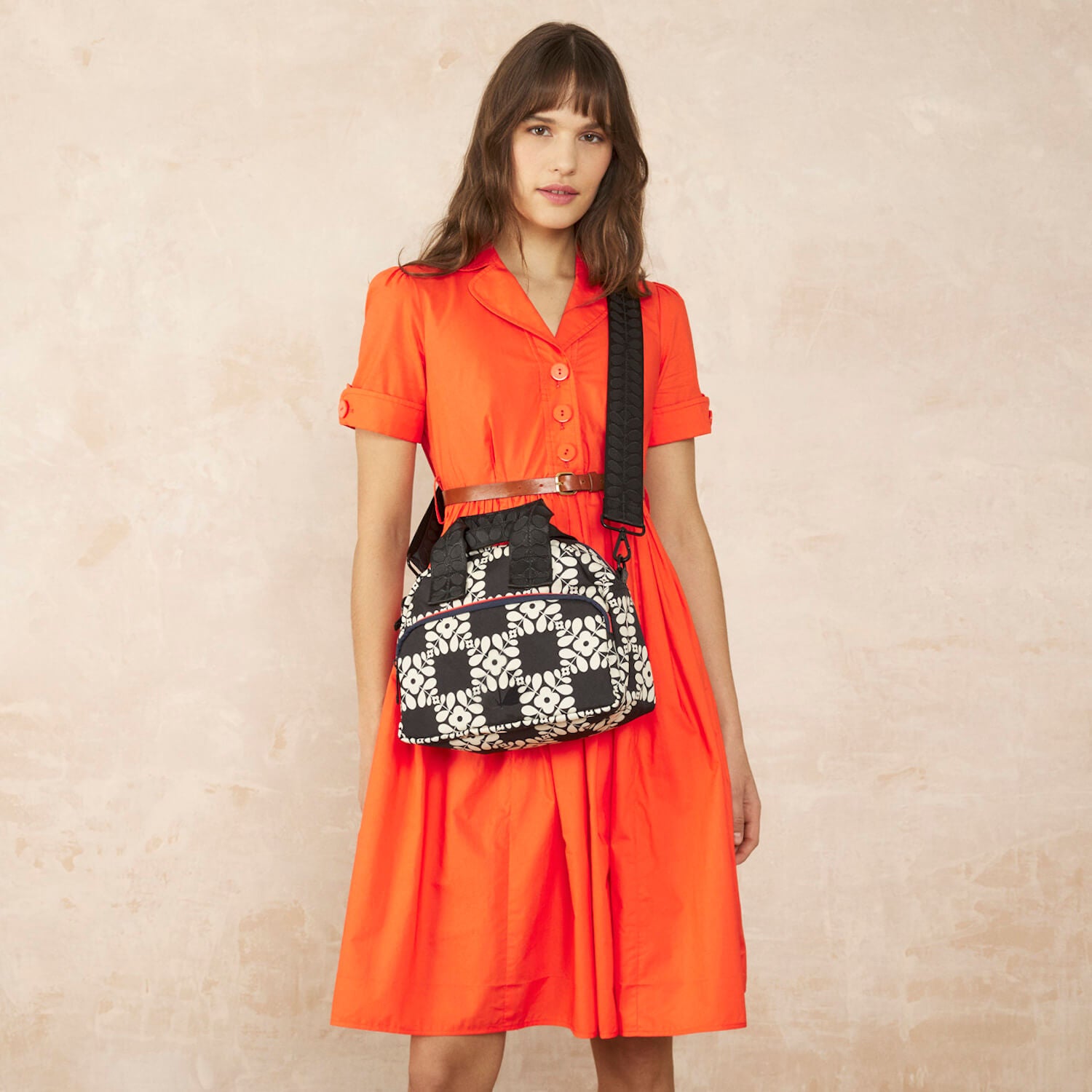 Stylish Radial Handbag with Lattice Flower Tile Design - Elegant Onyx Black Crossbody Purse for Women | Perfect for Parties, Dates, and Everyday Use