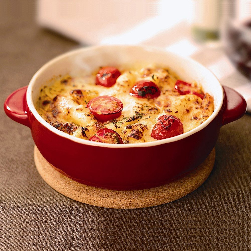 KINTO 34321 Red Round Au Gratin Dish - Oven, Microwave & Dishwasher Safe - Perfect for Baking, Serving & Gifting - Ideal for Casseroles, Gratins & Dinner Parties