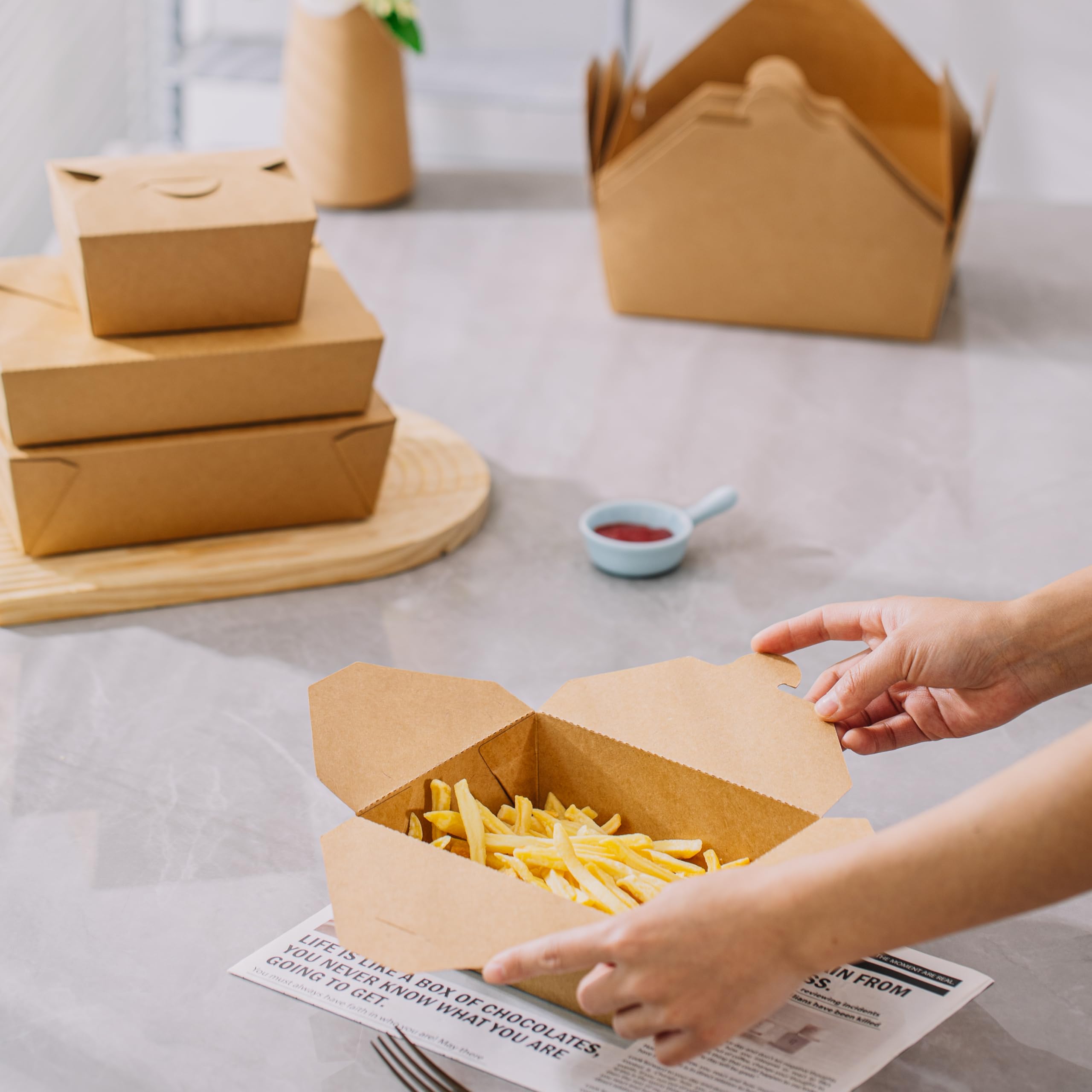 25-Pack Disposable Kraft Microwavable Food Containers with Lids - 45oz Folded Paper Takeout Boxes for Meal Prep, Catering & Restaurant Use - Freezer Safe & Eco-Friendly - Perfect for Home Baking, Food Storage & Party Packaging
