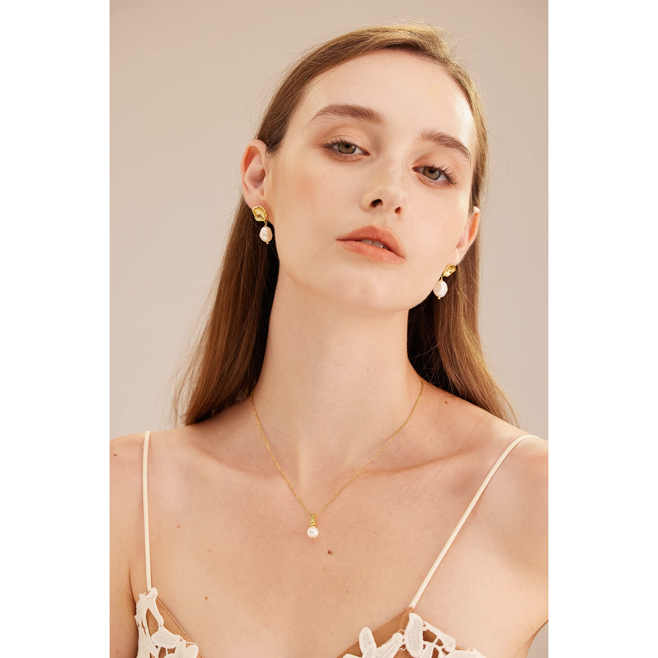 Elegant C.Paravano Women's Necklace - Gold/Silver Chain Pendant Jewelry for Everyday Wear & Special Occasions