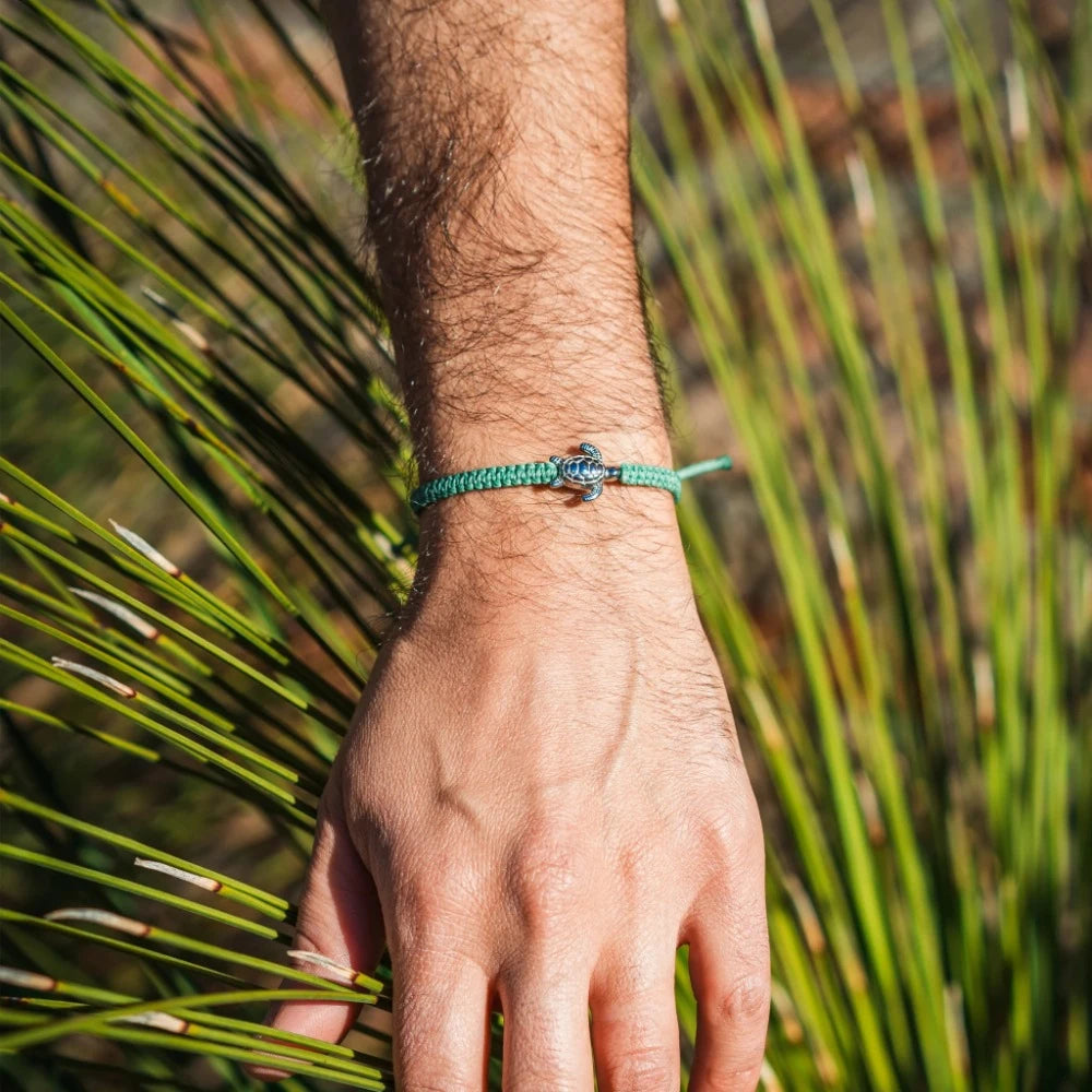 4Ocean Ocean Resilience Sea Turtle Bracelet - Eco-Friendly Adjustable Beaded Bracelet for Men & Women - Support Marine Conservation - Perfect for Beach, Travel & Everyday Wear