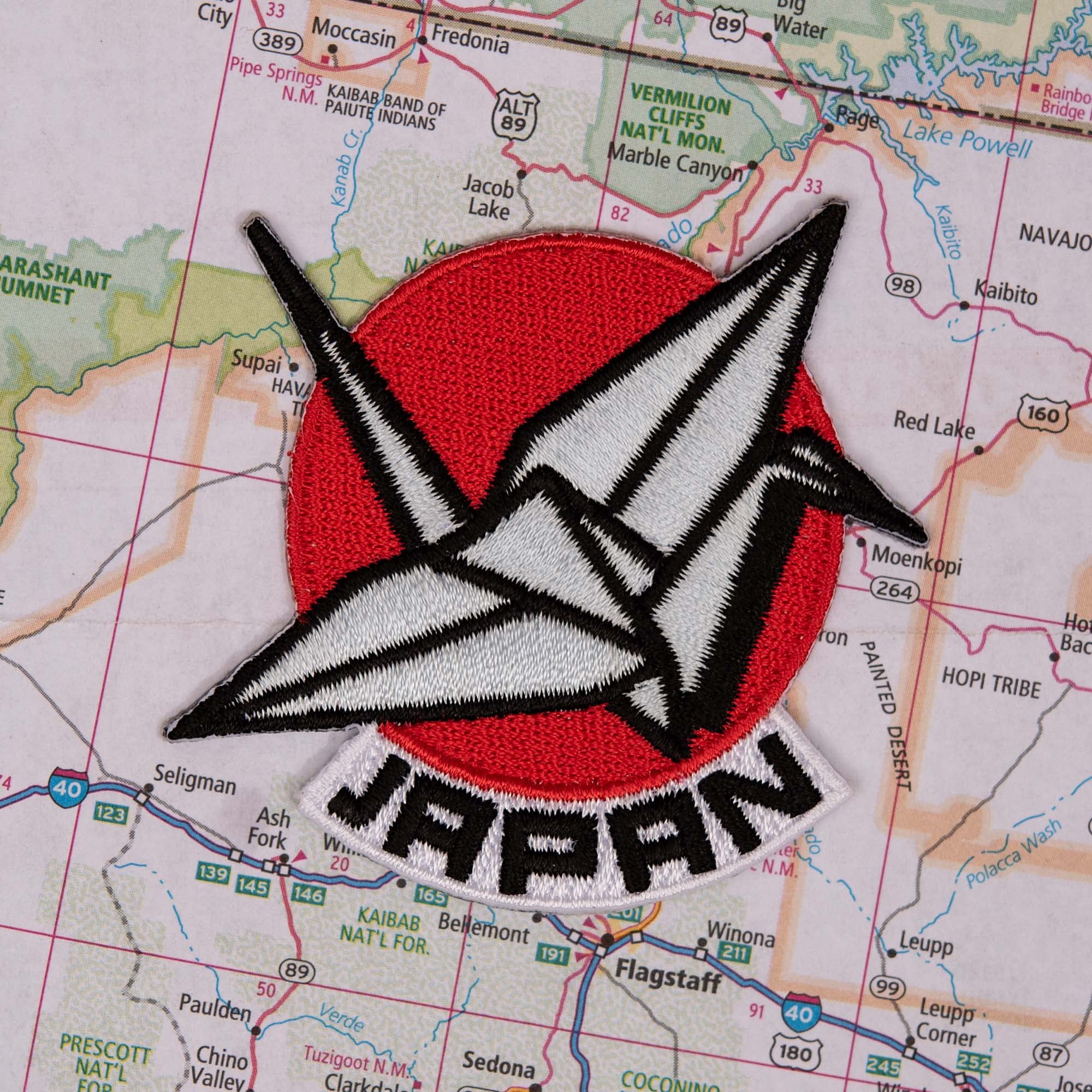 Vagabond Heart Japan Iron-On Patch - Japanese Travel Badge Souvenir for Backpacks, Jackets & Scrapbooks - Perfect for Travel Enthusiasts & Japan Lovers