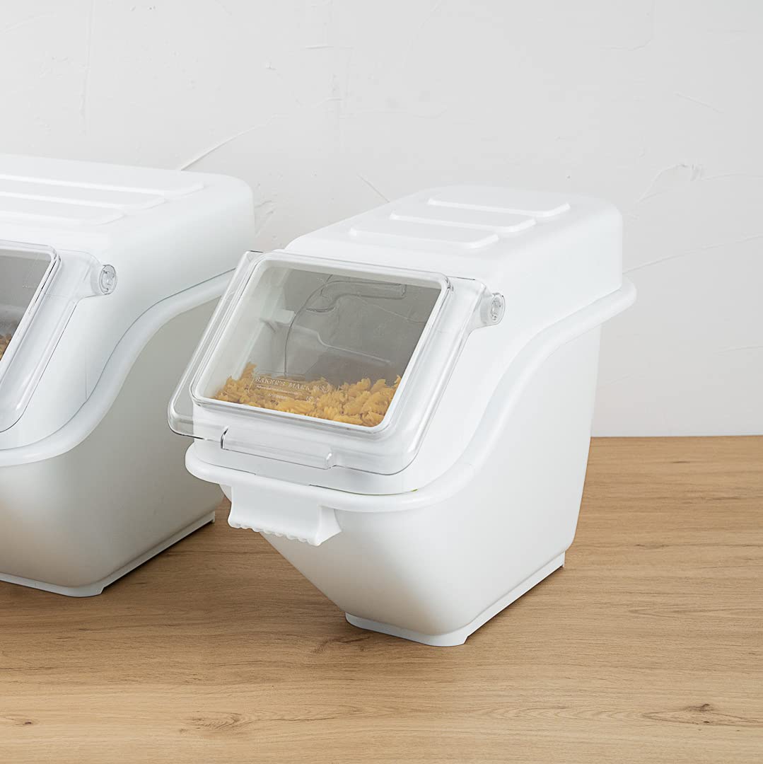 Restaurantware Met Lux 6 Gallon Food Storage Container with Lid & Measuring Scoop - Stackable White Plastic Ingredient Bin for Flour, Sugar & Bulk Foods | Commercial Kitchen & Pantry Organization Solution