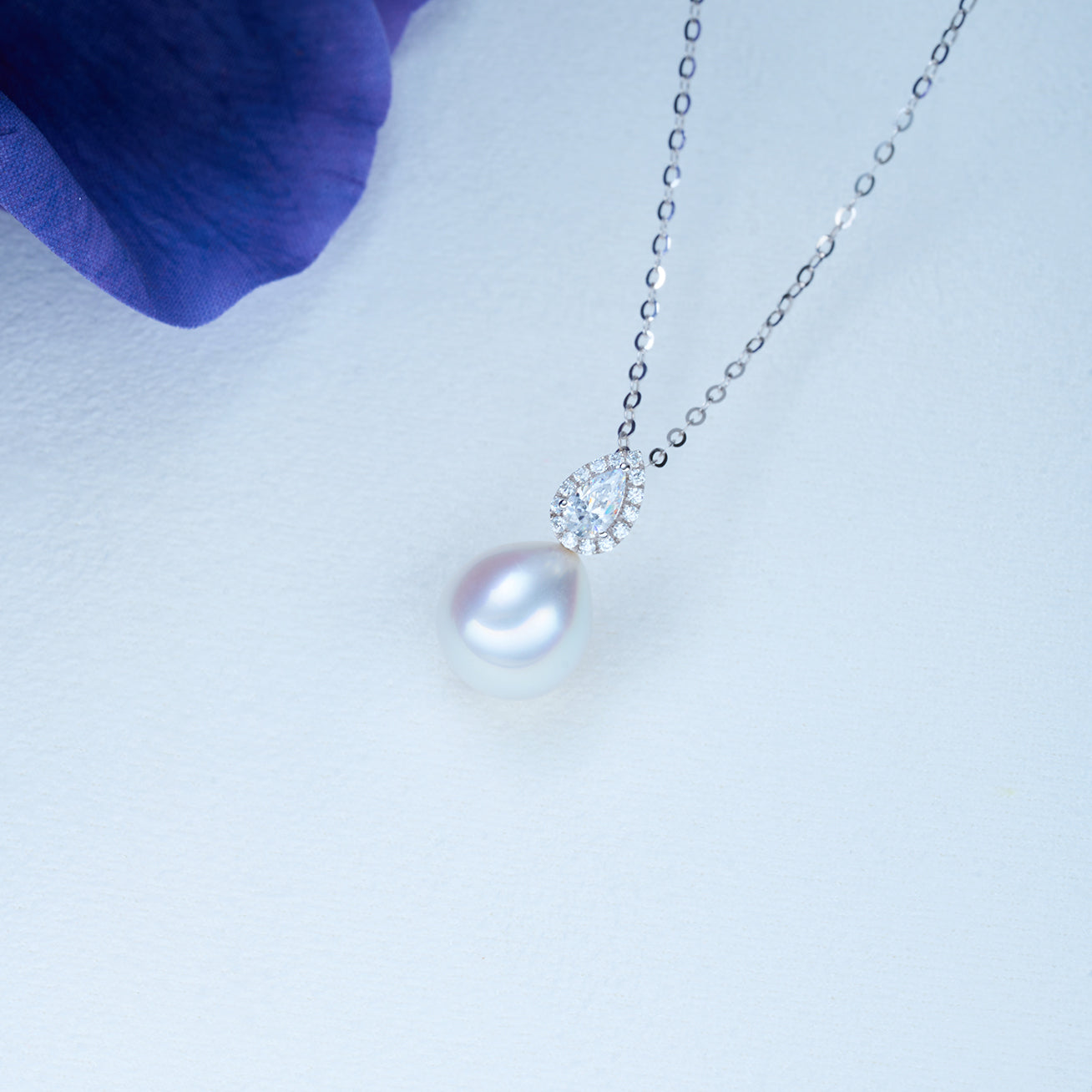 18K Solid Gold Australian White South Sea Pearl Necklace - Elegant & Timeless Jewelry for Women | Perfect for Weddings, Parties & Special Occasions