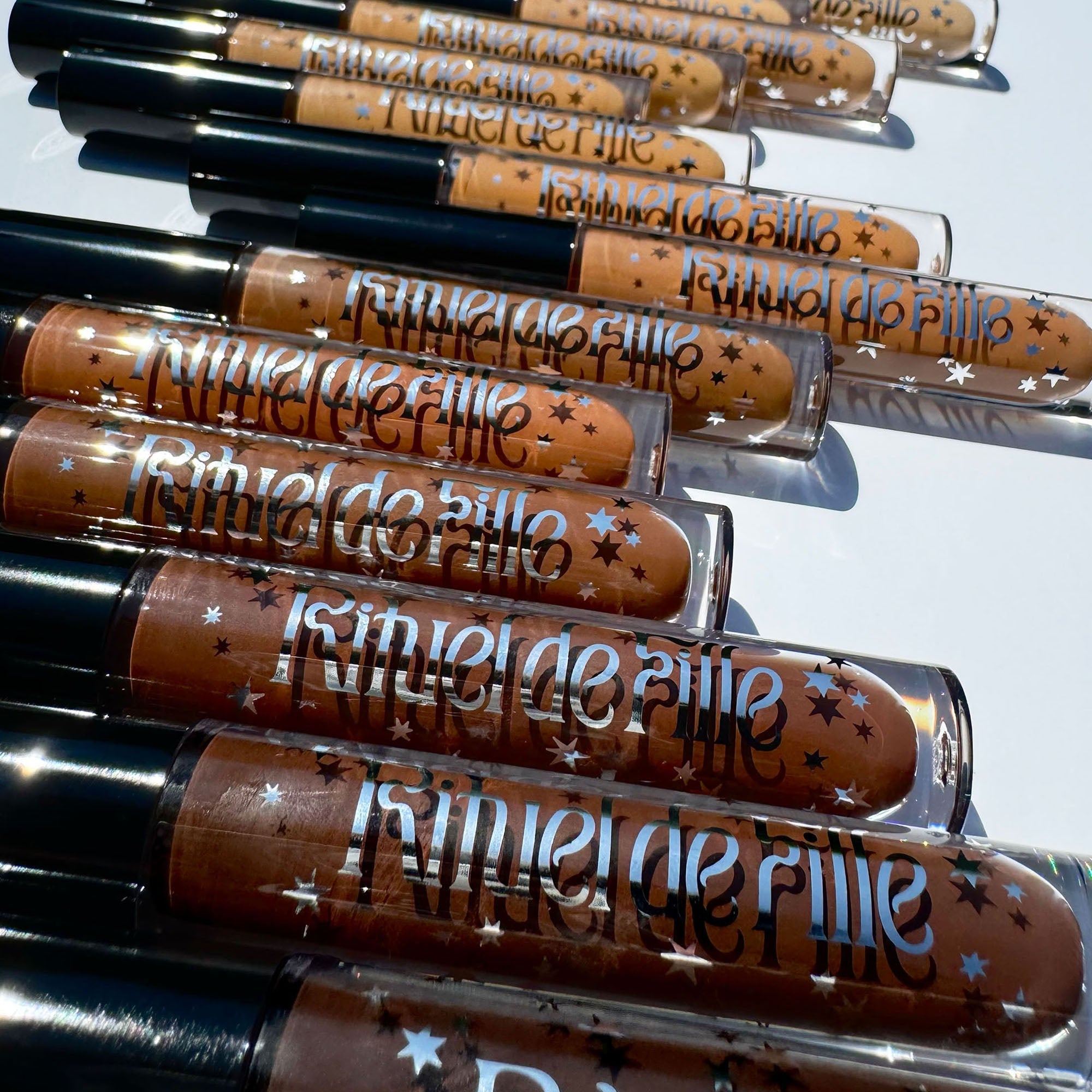 Soft Sorcery Weightless Serum Concealer - Full Coverage, Hydrating & Brightening - Perfect for Under Eyes, Blemishes & Dark Circles - Ideal for Daily Makeup & Special Occasions