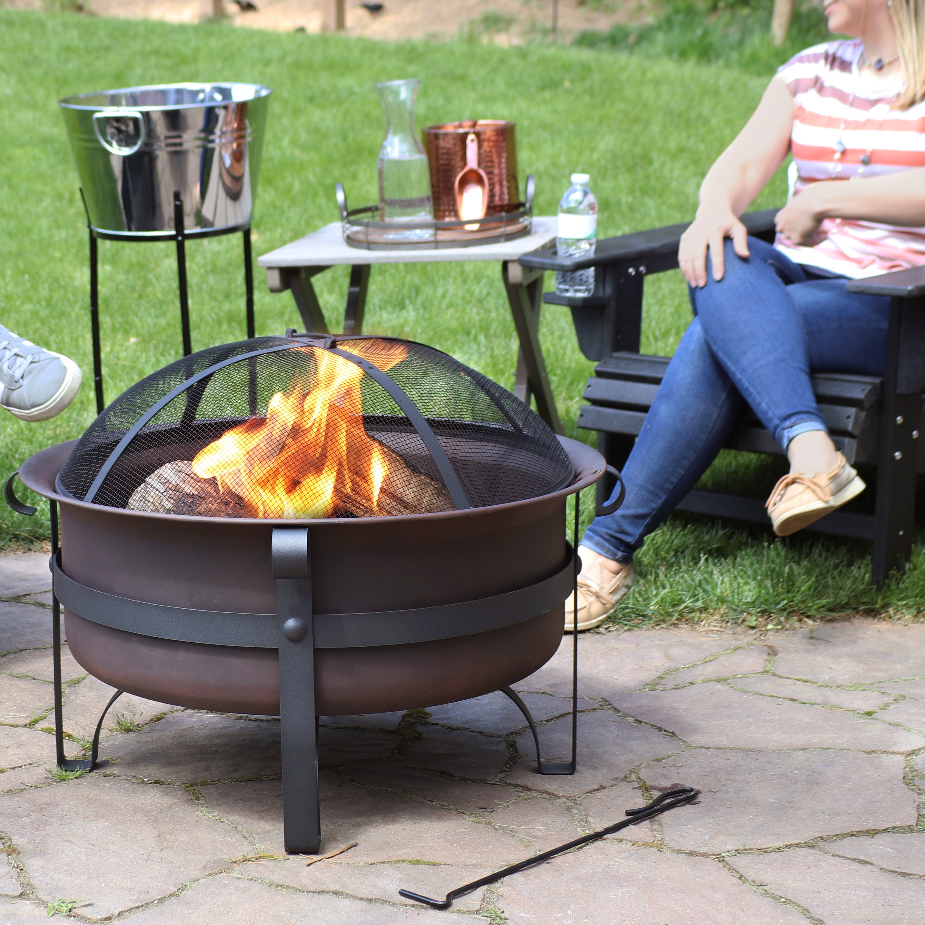 Sunnydaze 29 Inch Outdoor Wood Burning Fire Pit with Spark Screen - Perfect for Backyard Campfires, Patio Gatherings & Fall Evenings