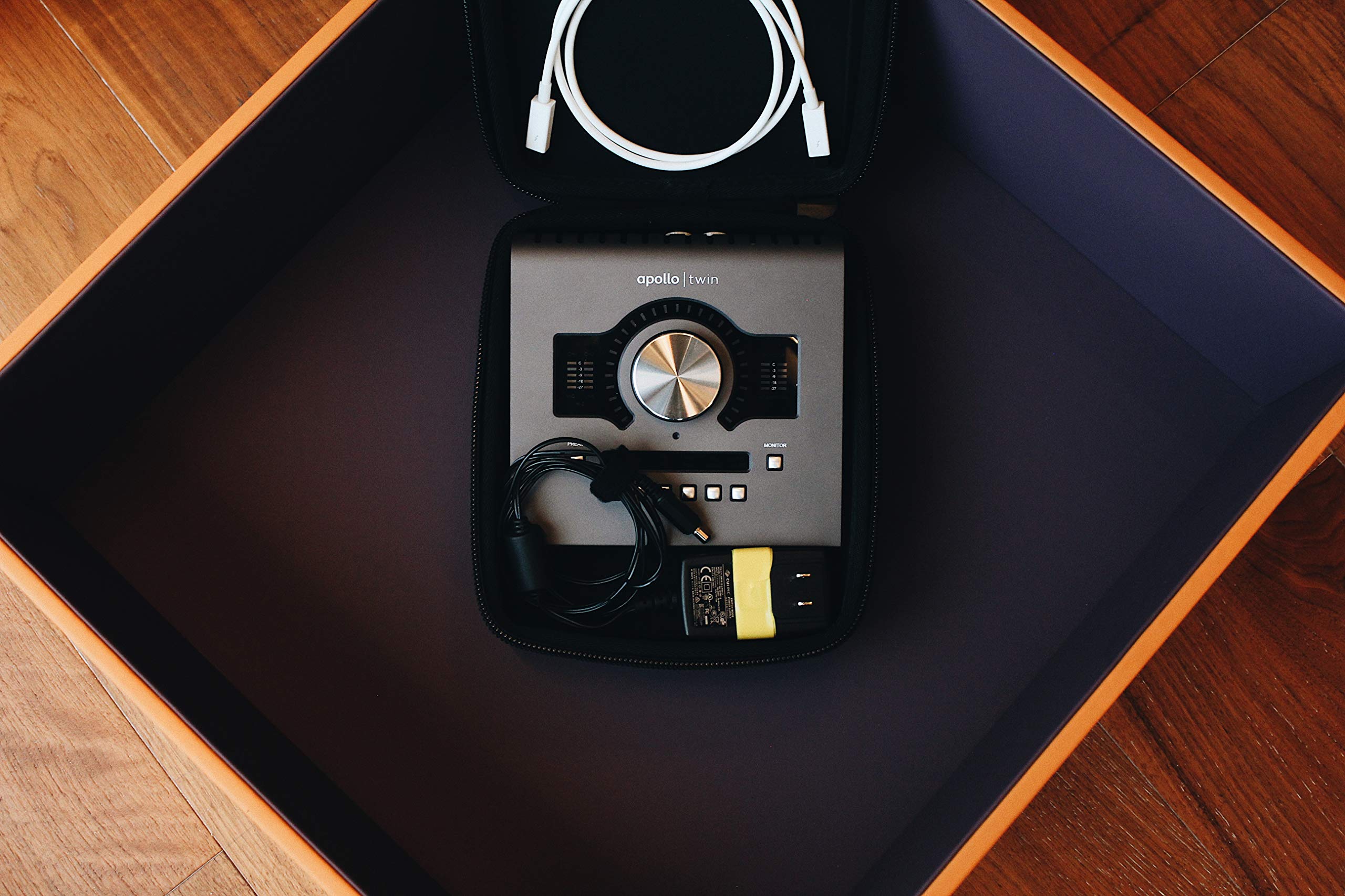 Apollo Twin Audio Interface Basal Blank 300 - Professional Studio Recording Accessory for Music Production & Podcasting