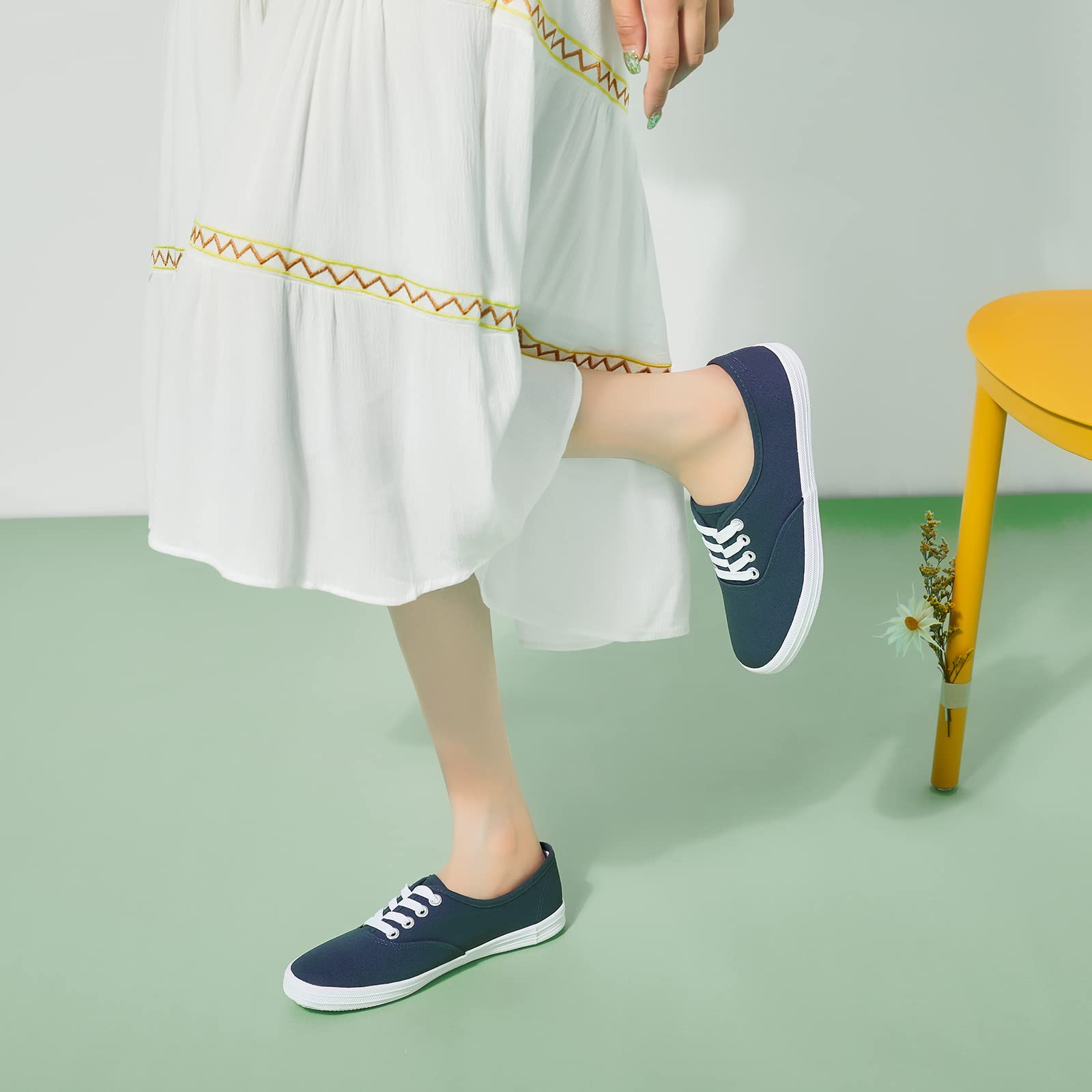 TUOPIN Women's White Canvas Sneakers - Low Top Lace-Up Casual Shoes for Women | Lightweight Breathable Tennis Shoes | Perfect for Walking, Workout & Everyday Wear