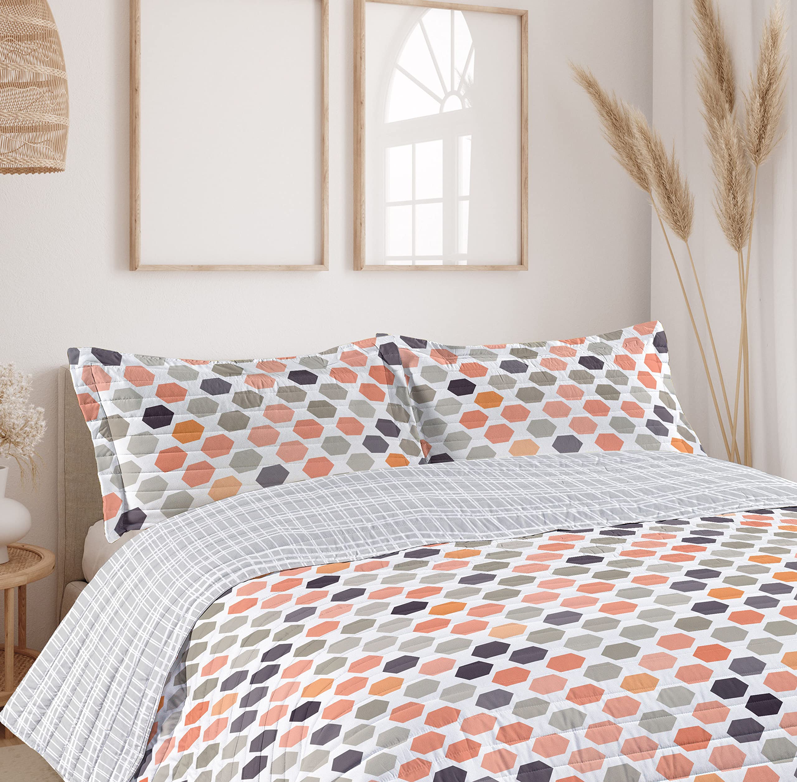 Ambesonne Reversible King Size Bedspread Set - Geometric Abstract Zigzag Hexagon Design in Dark Peach, Microfiber Comforter & Pillow Shams | Perfect for Modern Bedroom Decor, Guest Room Styling & Cozy Home Makeover