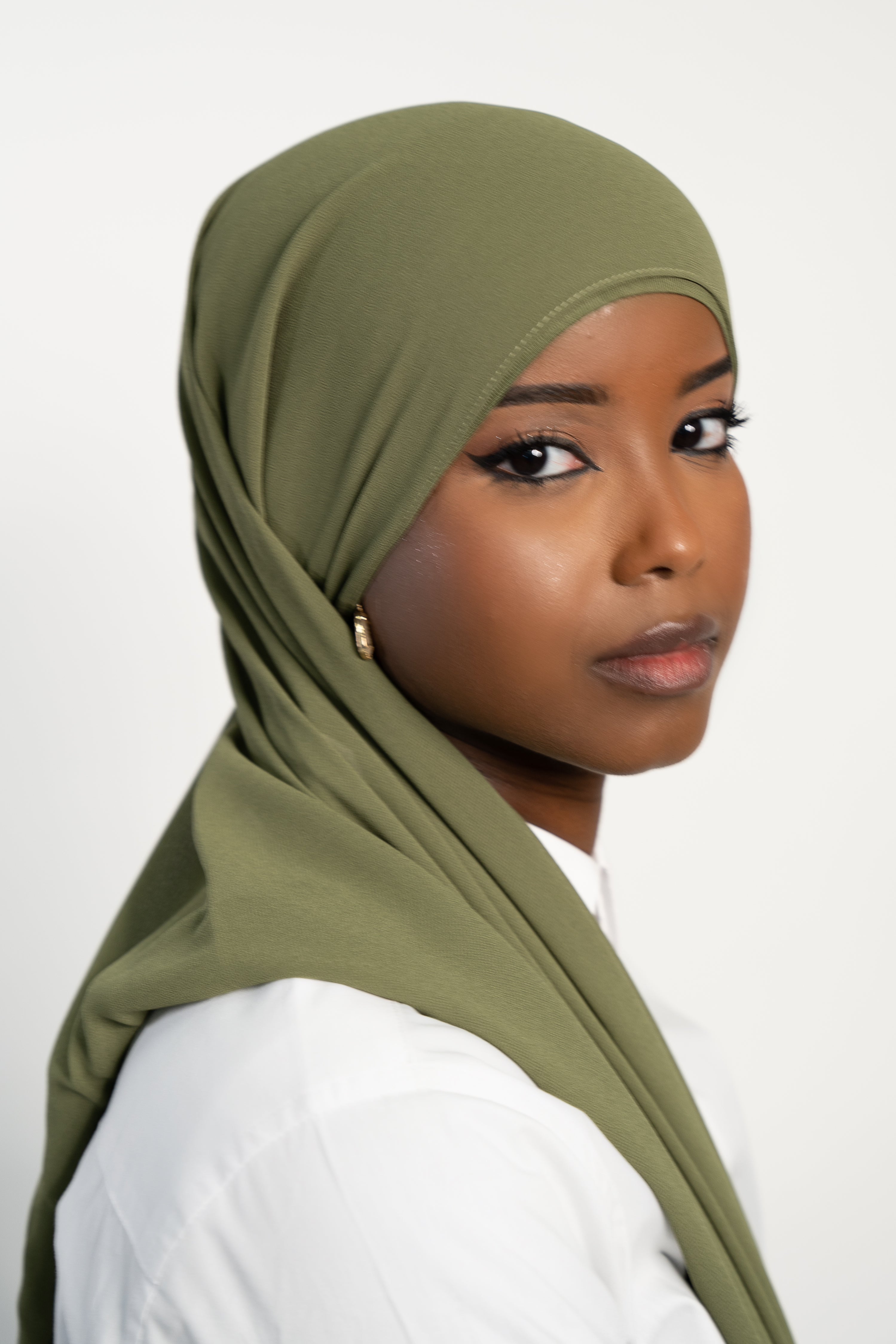 Elegant Chiffon Hijab Set for Women - Soft & Breathable Muslim Scarf - Perfect for Daily Wear, Prayer, and Special Occasions