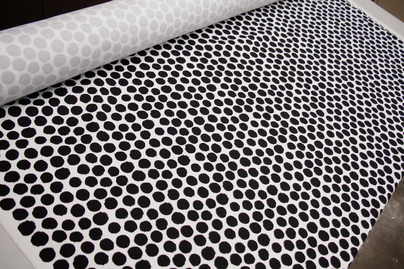 Big Black Dot Stickers - 500 Pack, 1 Inch Round Black Dots for Labeling, Organizing & Crafting - Perfect for Office, School, Home & DIY Projects