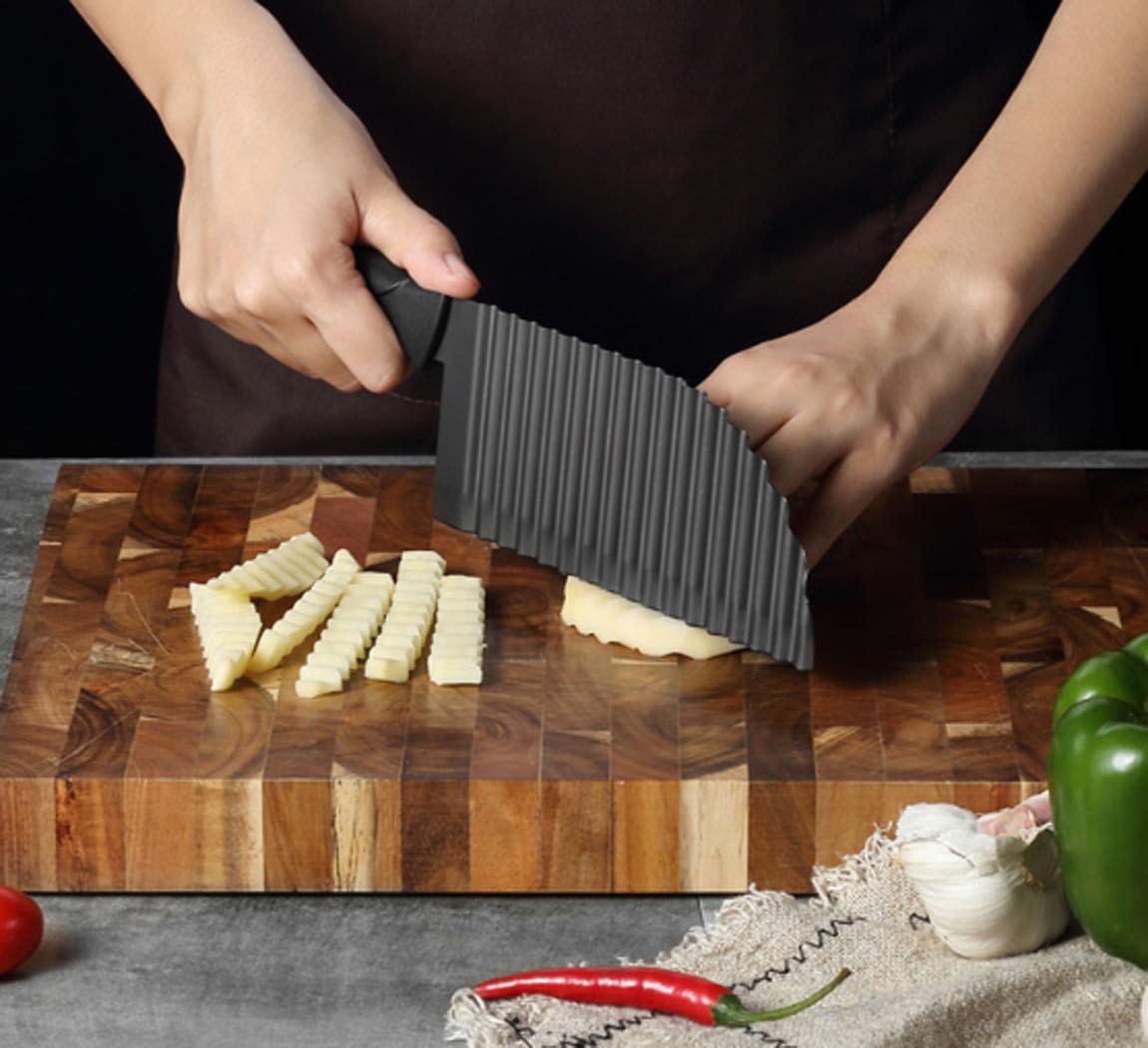 Stainless Steel Crinkle Cutter Knife - Wavy French Fry & Veggie Chopper for Dough, Potatoes, Chips - Medium Black Kitchen Tool for Garnishing, Cooking & Food Prep