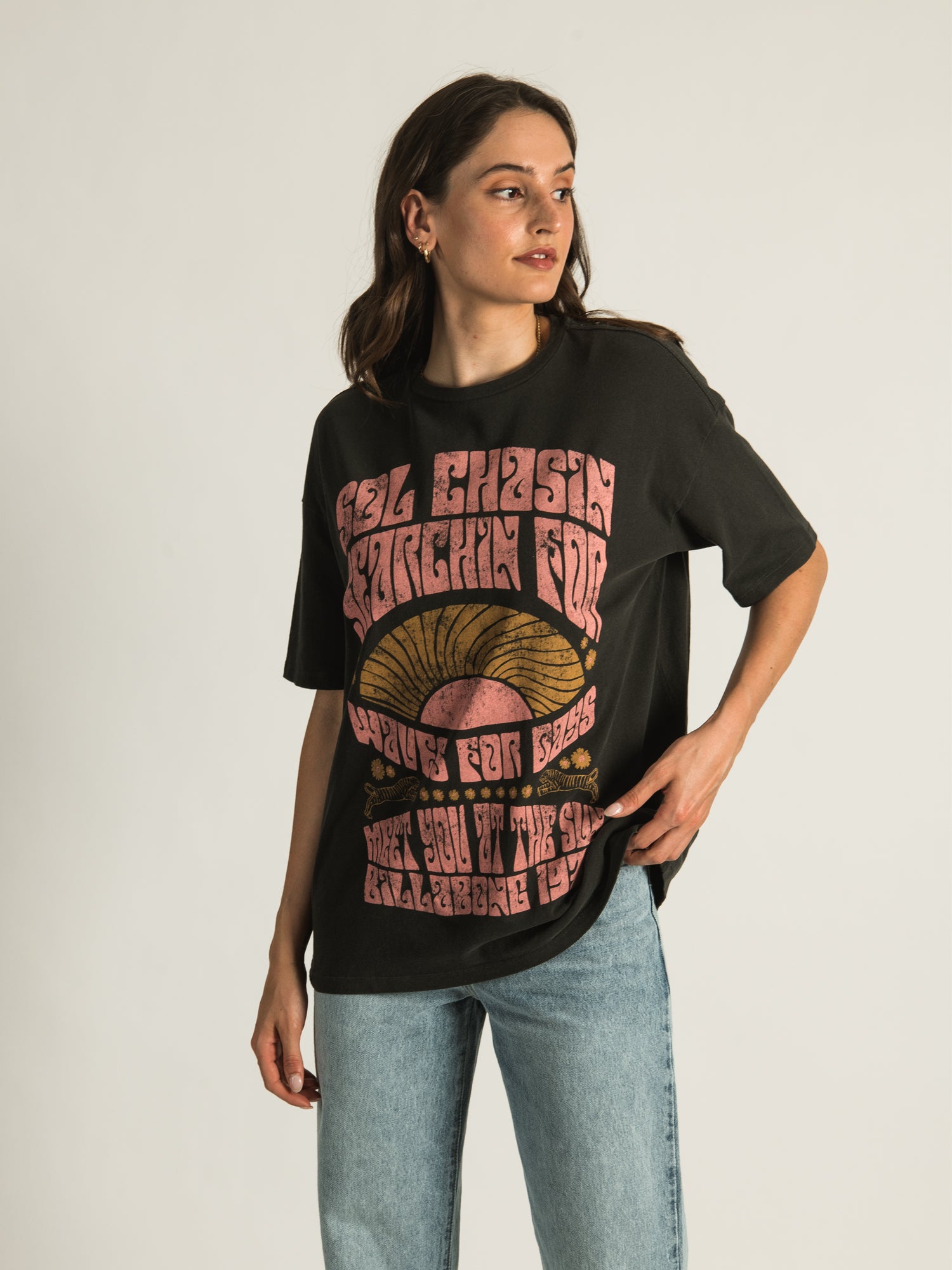 BILLABONG SOL CHASER T-SHIRT - Men's Graphic Tee for Surfing & Beach Lifestyle | Summer Casual Wear & Clearance Sale