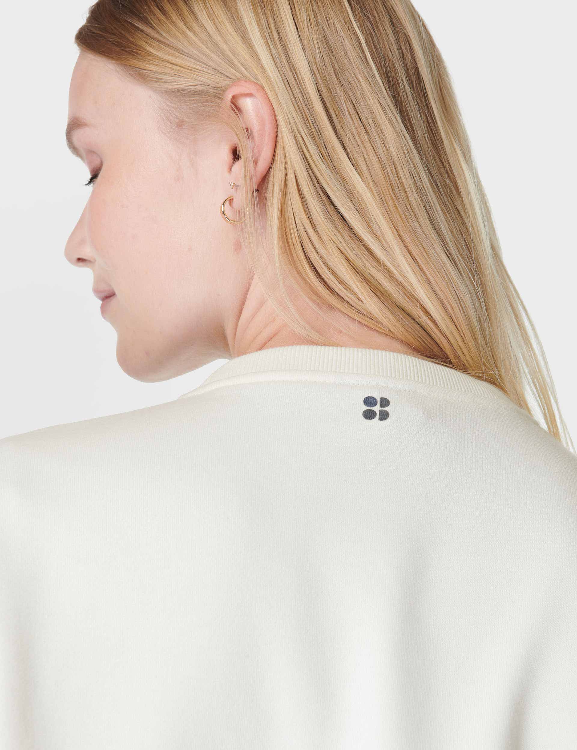 Premium Ski Club Sweatshirt - Cozy Studio White Pullover for Winter Sports & Casual Wear | Perfect for Ski Trips, Apres-Ski & Cold Weather Fashion