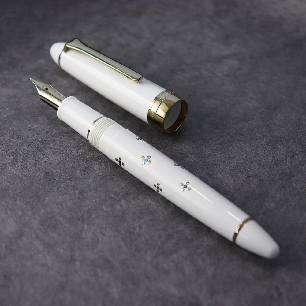 Sailor Fountain Pen Classic Ko Floret Dot SV - Premium Japanese Writing Instrument for Calligraphy & Elegant Note Taking