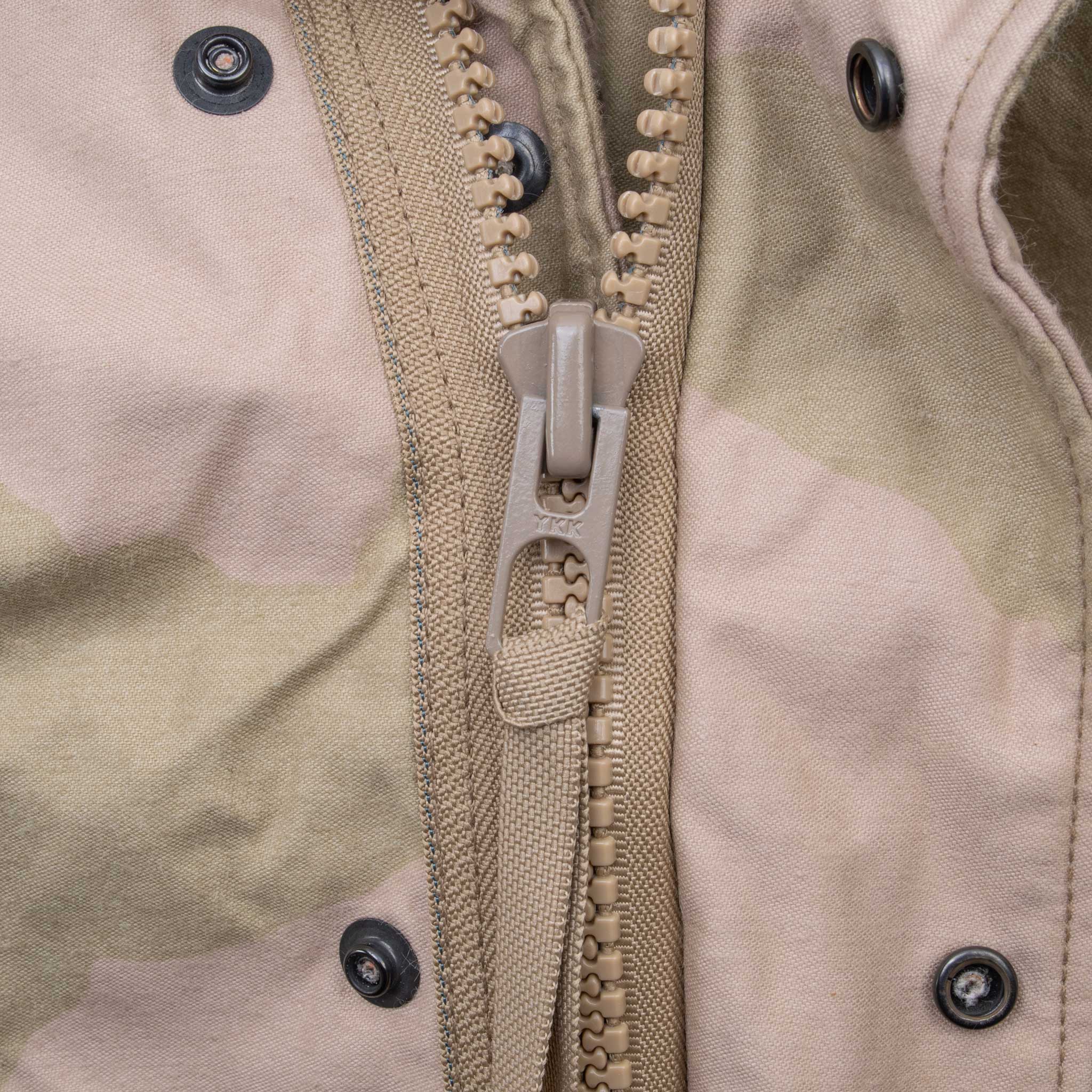 Vintage US Army M65 Field Jacket - Desert Camo 1989 - Large Regular - Deadstock NOS - Military Style Outerwear for Outdoor Adventures & Casual Wear